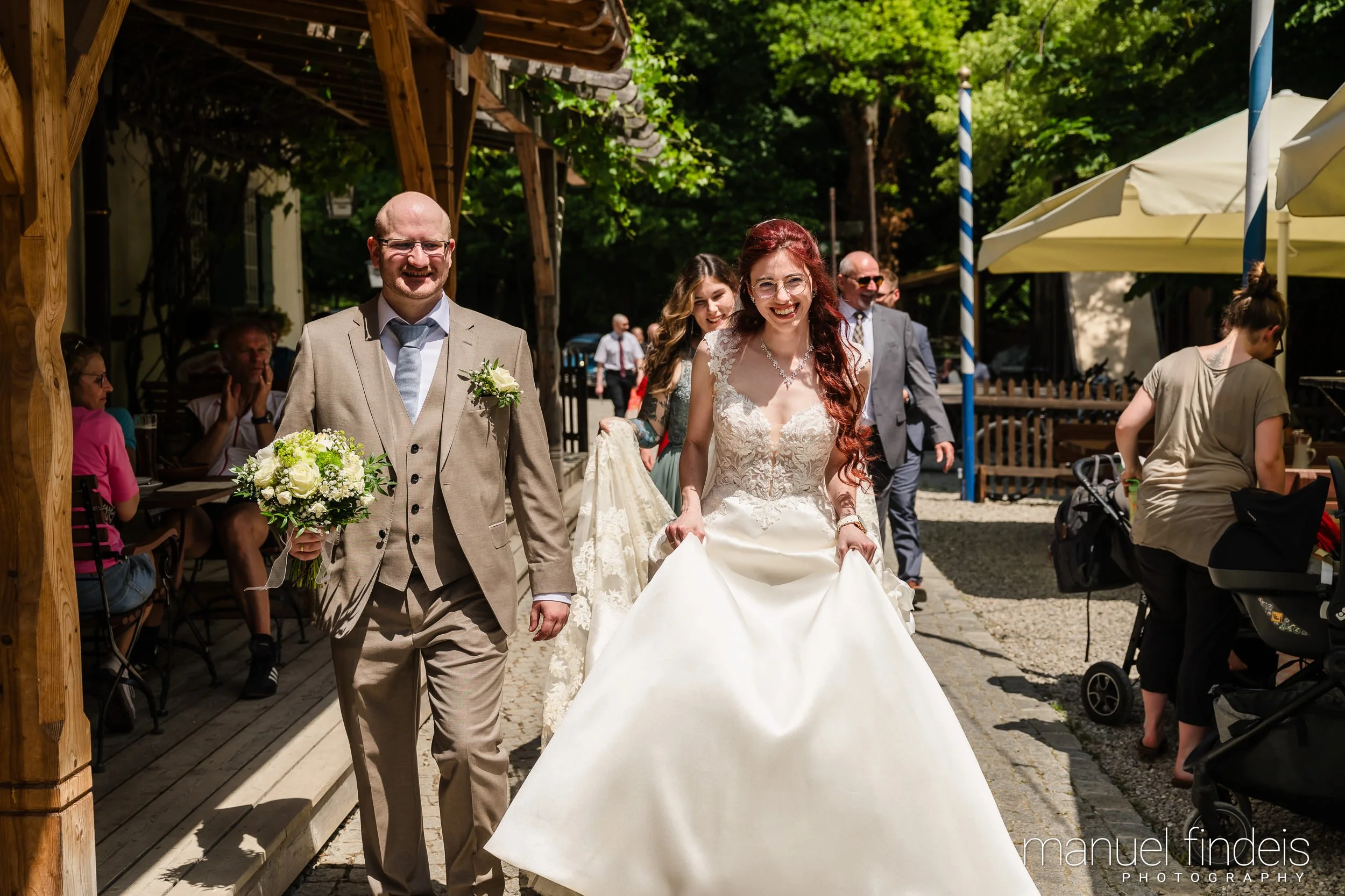 0361_Hochzeit-LUM_www.manuelfindeis.com.jpg