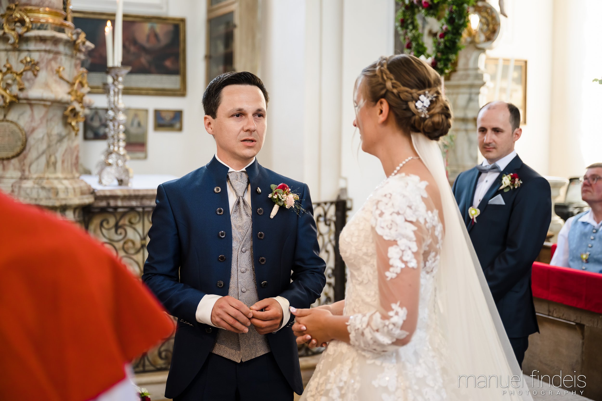 0313_Hochzeit-MuR-Kirche_www.manuelfindeis.com.jpg