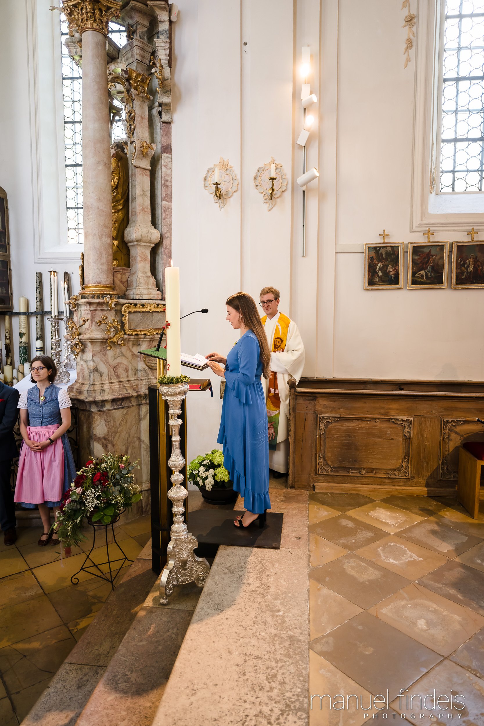 0392_Hochzeit-MuR-Kirche_www.manuelfindeis.com.jpg
