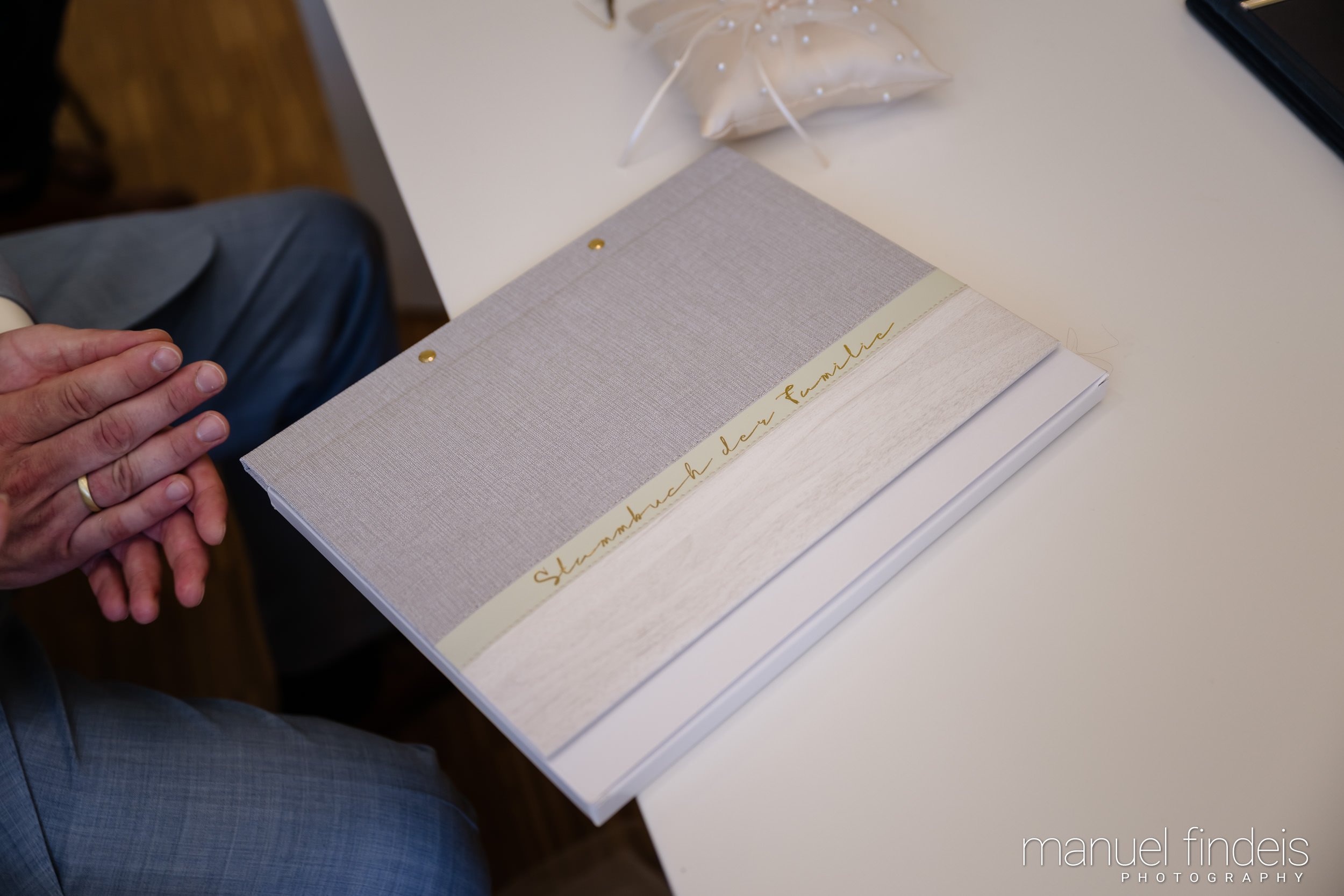 0307_Hochzeit_RundS_www.manuelfindeis.com.jpg