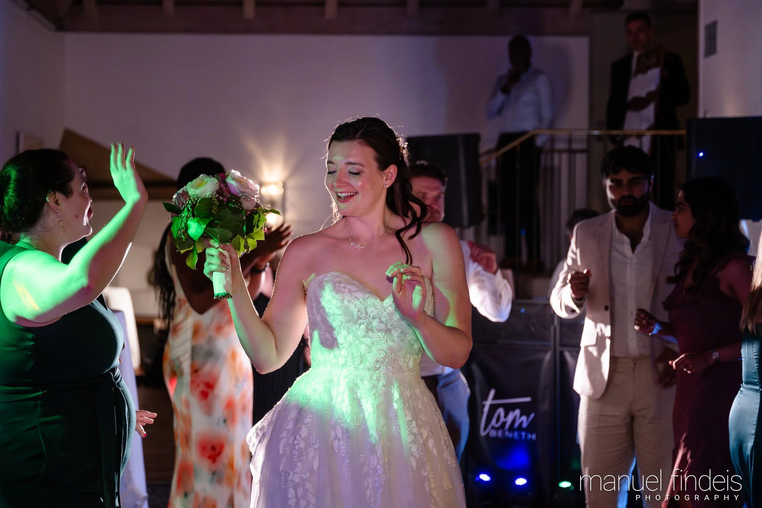 1048_Hochzeit_RuS_www.manuelfindeis.com.jpg