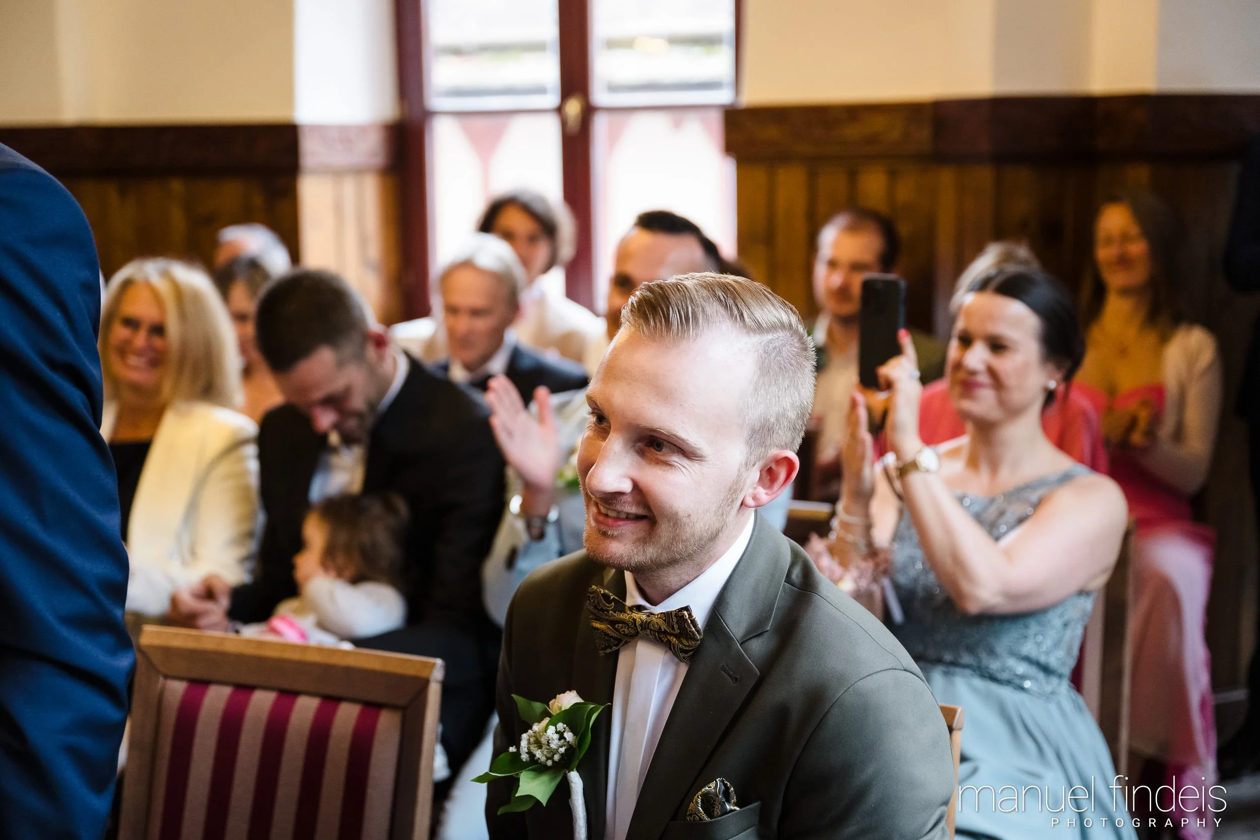 0183_Hochzeit-AuJ_www.manuelfindeis.com.jpg