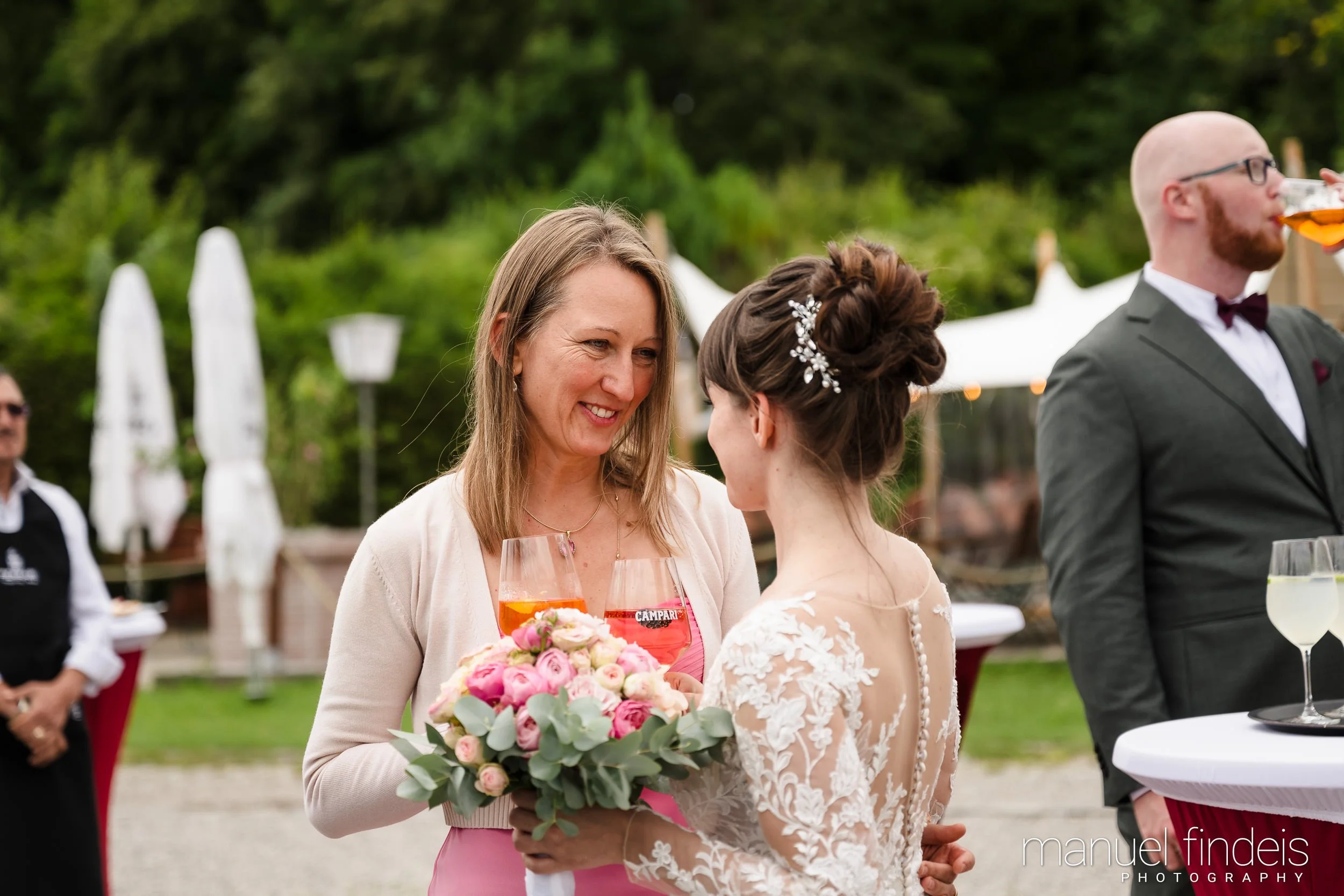 0656_Hochzeit-AuJ_www.manuelfindeis.com.jpg
