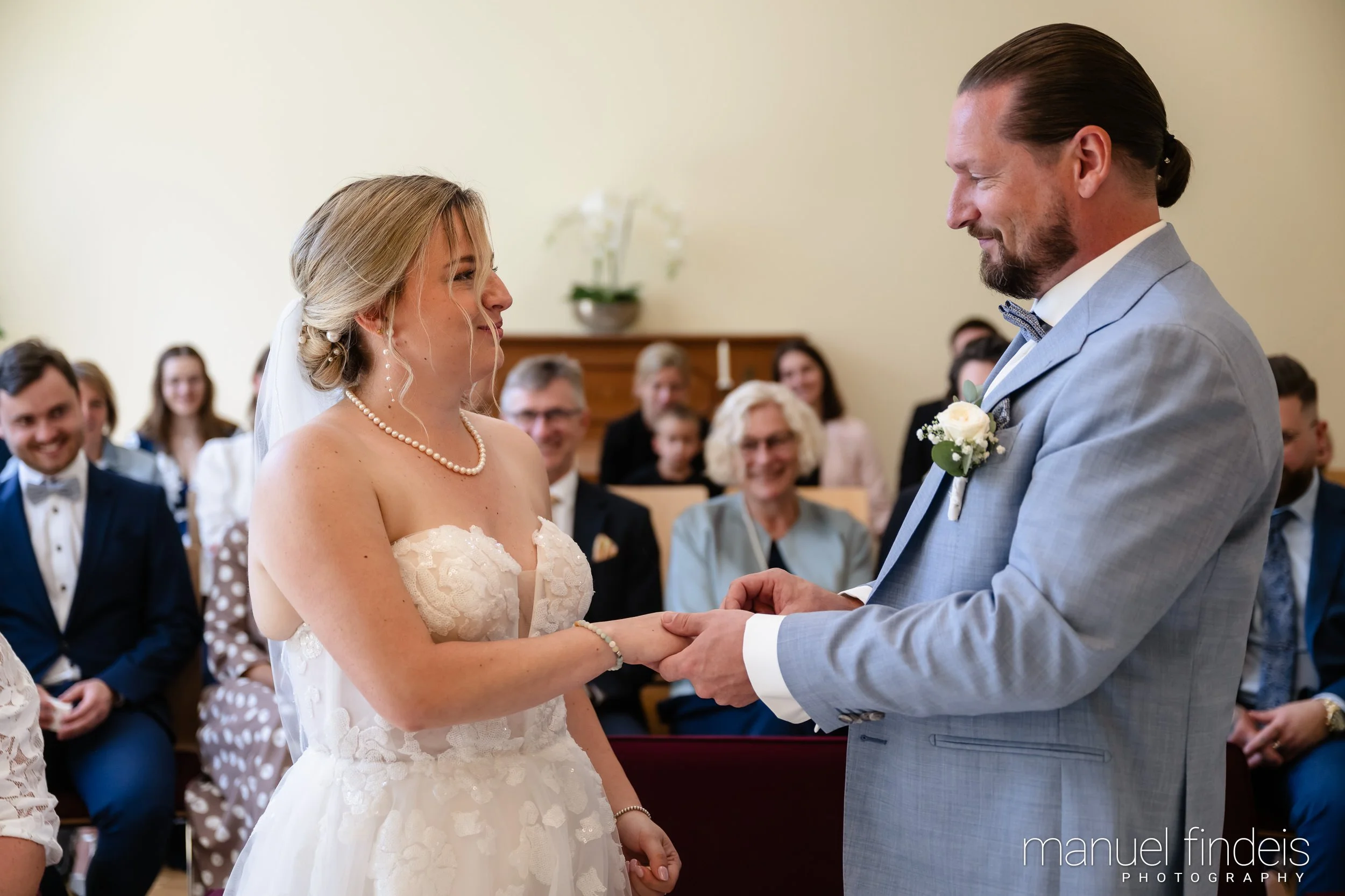 0270_Hochzeit_RundS_www.manuelfindeis.com.jpg