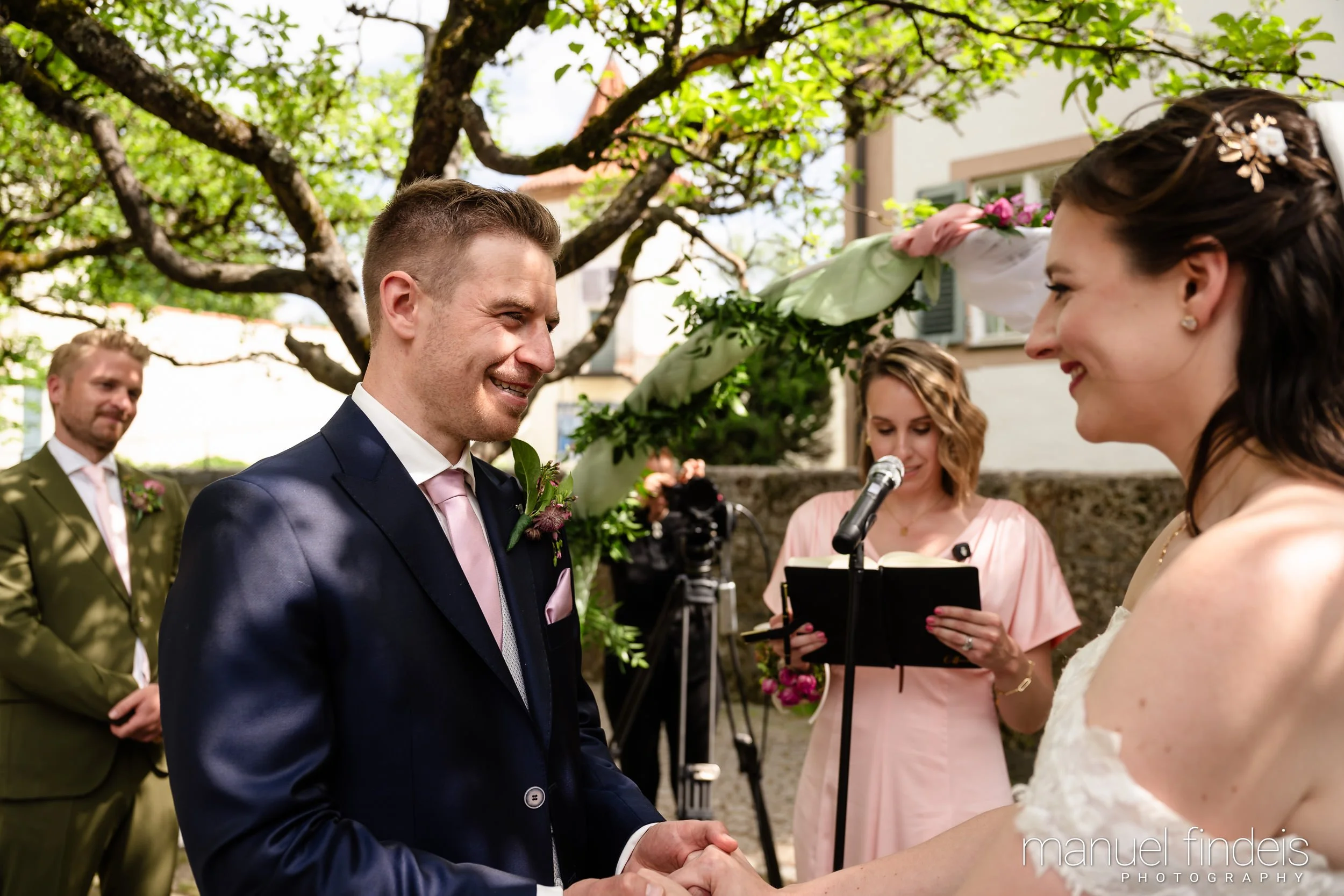 0216_Hochzeit_RuS_www.manuelfindeis.com.jpg