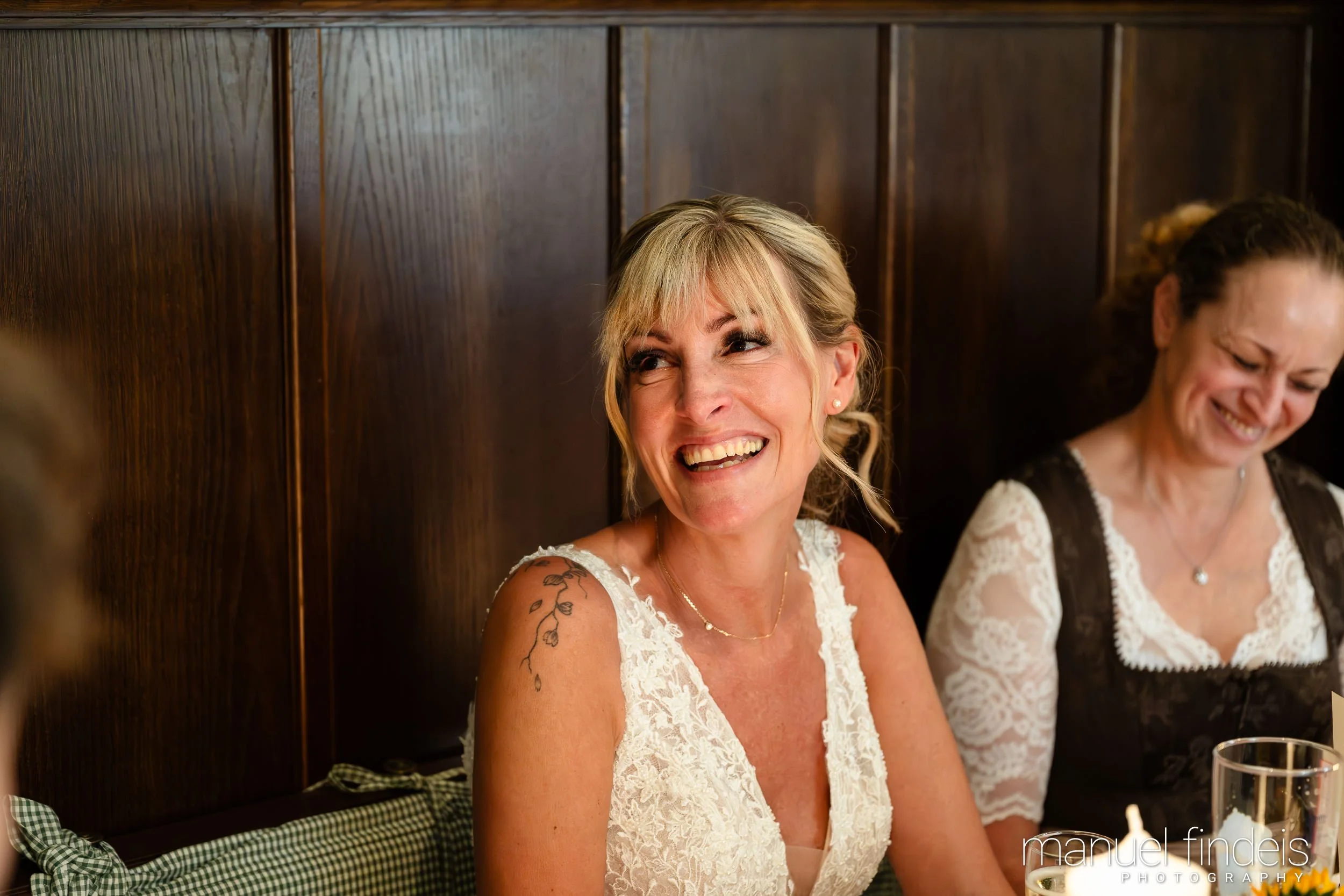 0496_Hochzeit_CuR_www.manuelfindeis.com.jpg