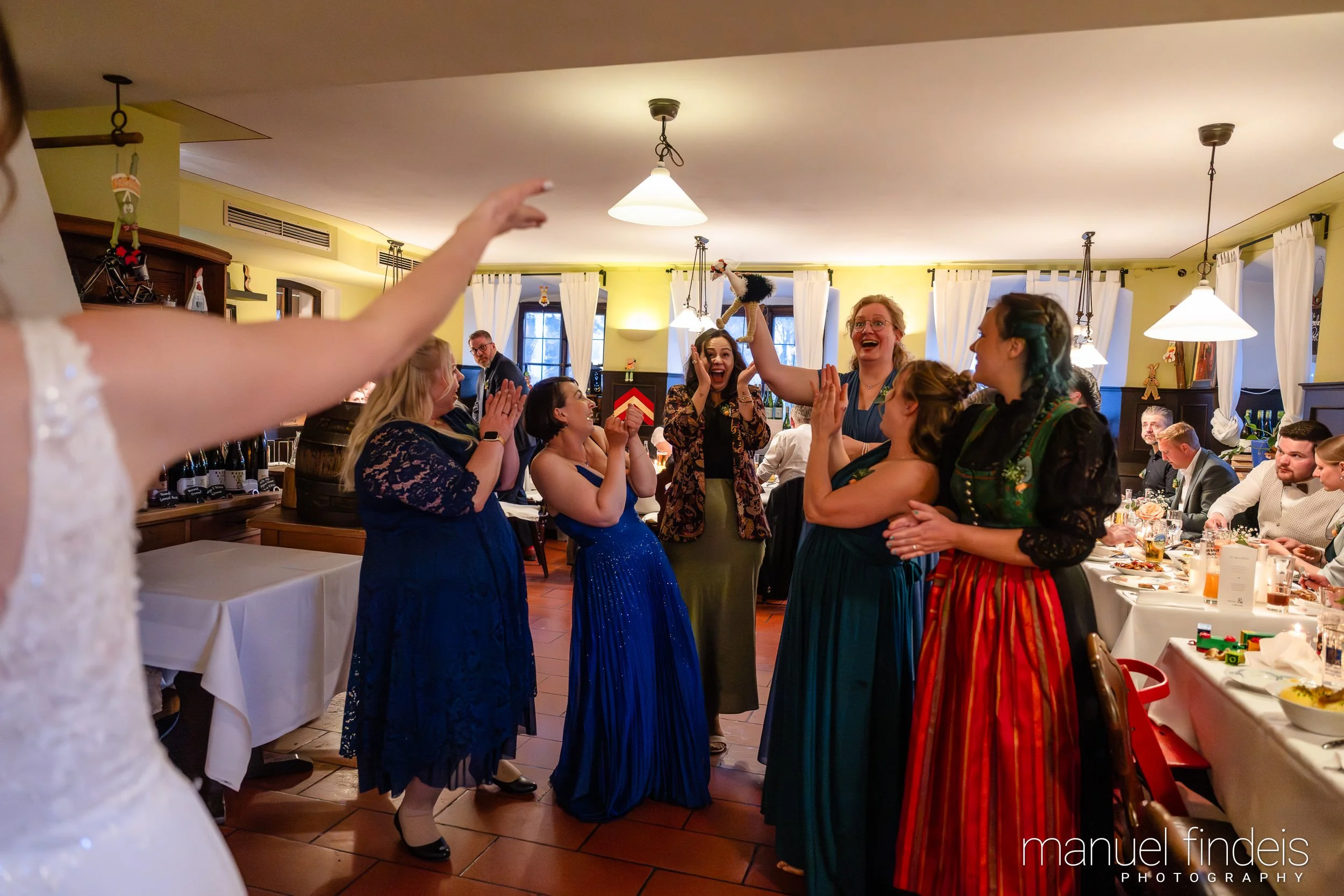 0851_Hochzeit_VuA_www.manuelfindeis.com.jpg