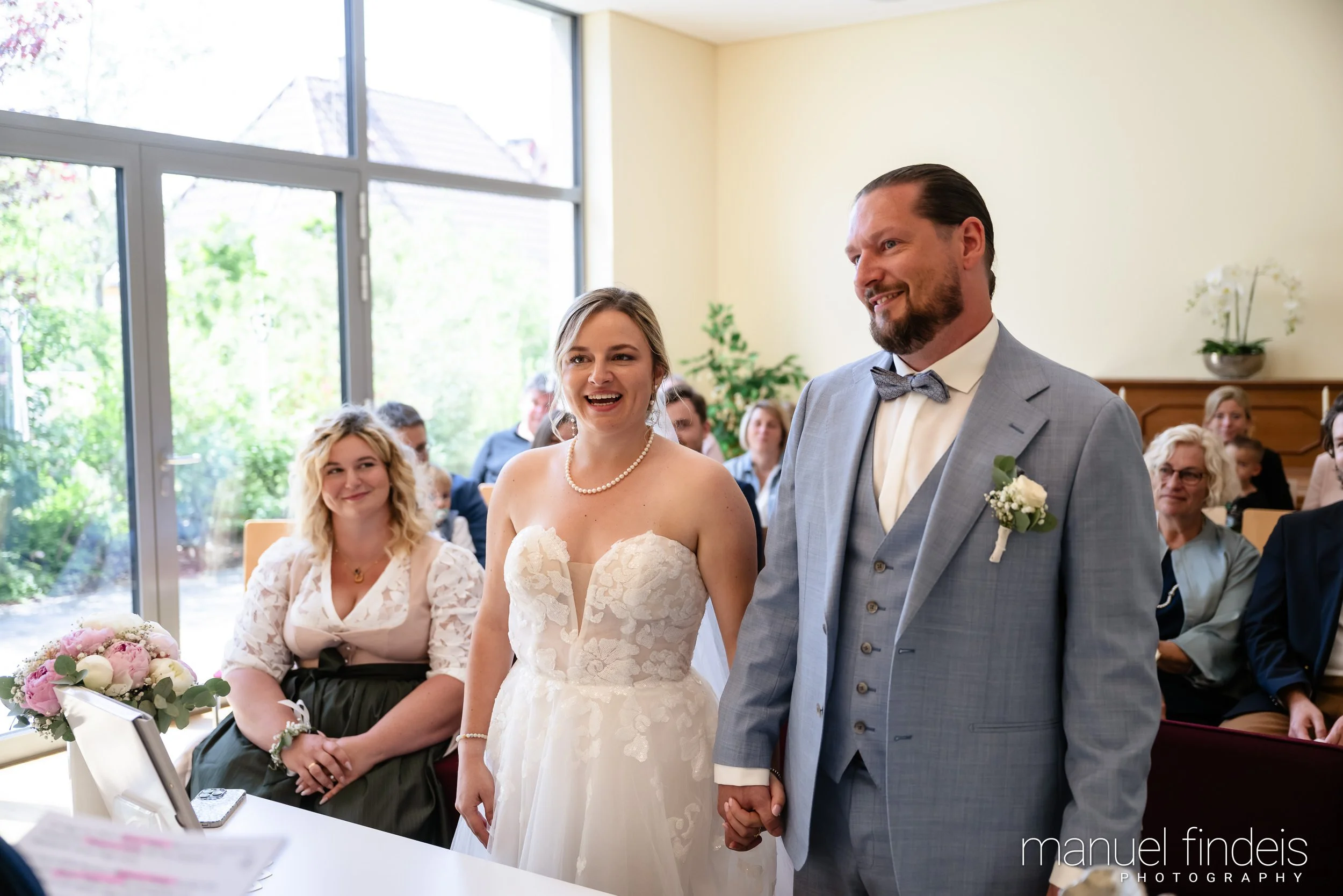 0232_Hochzeit_RundS_www.manuelfindeis.com.jpg