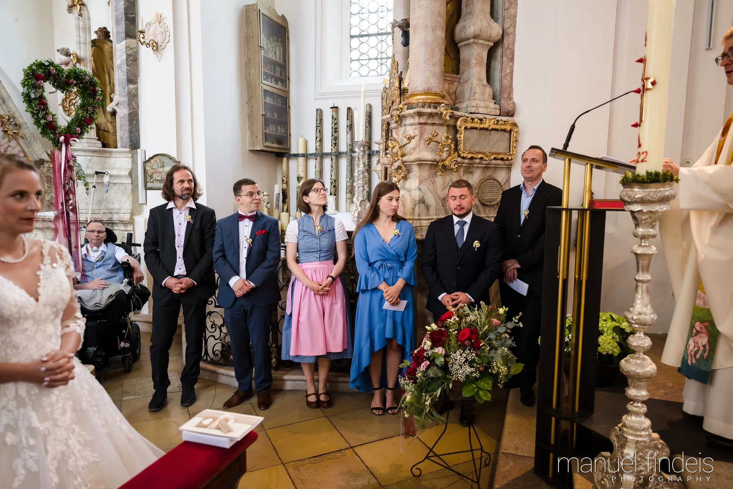 0400_Hochzeit-MuR-Kirche_www.manuelfindeis.com.jpg