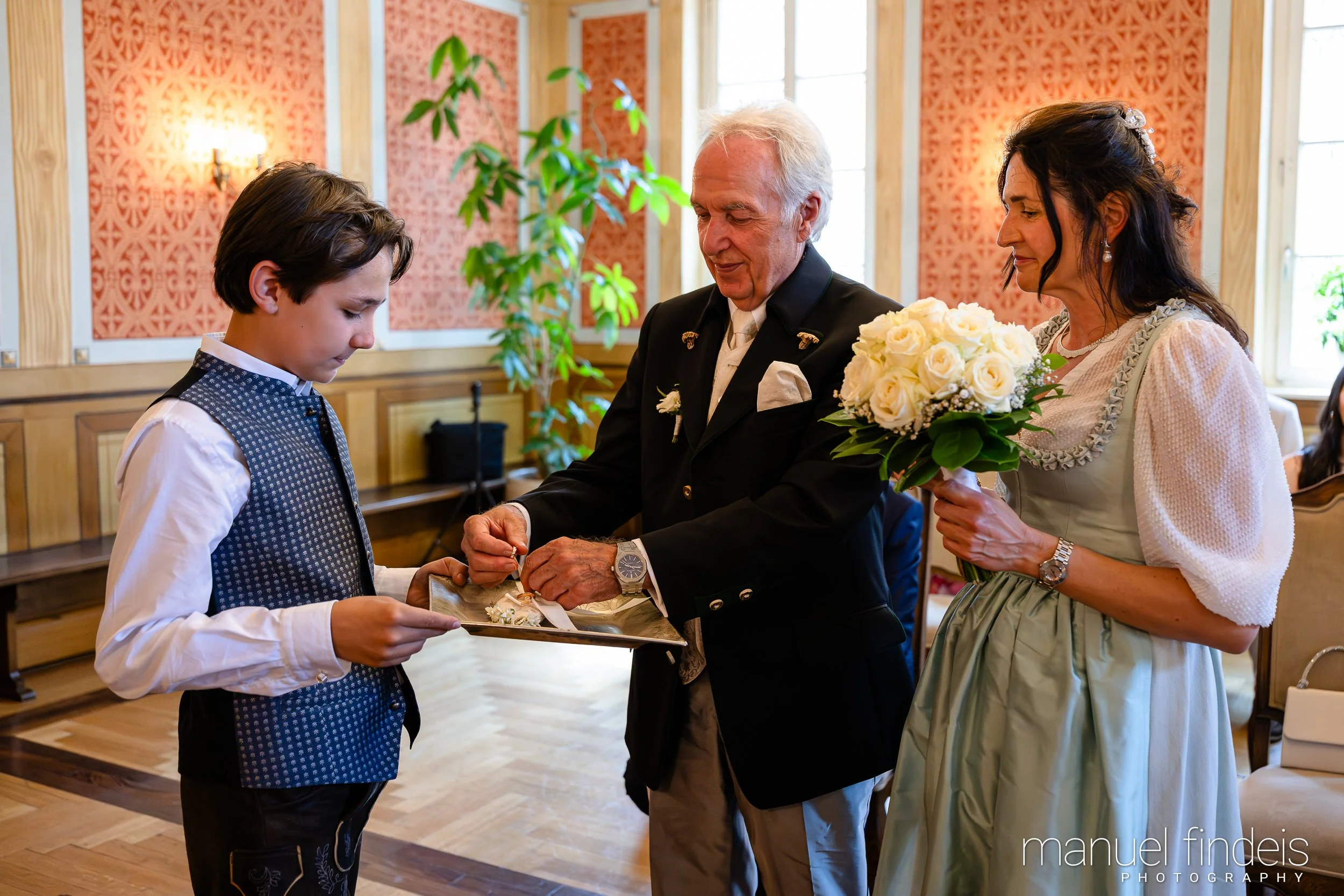 0127_Hochzeit_AuE_www.manuelfindeis.com.jpg