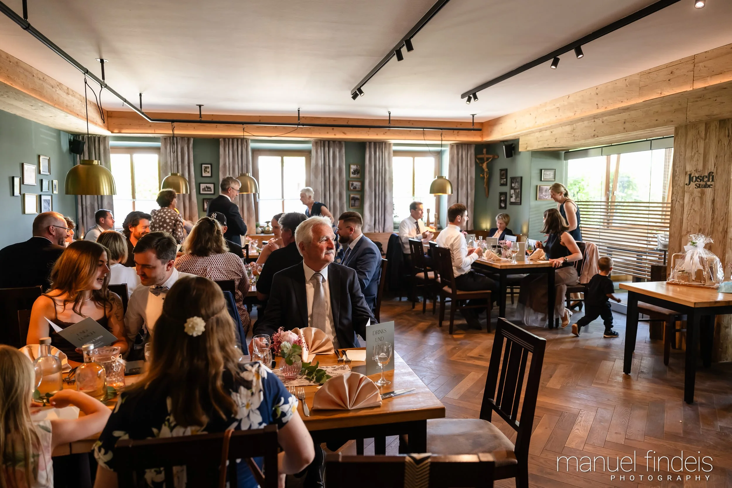 0493_Hochzeit_RundS_www.manuelfindeis.com.jpg