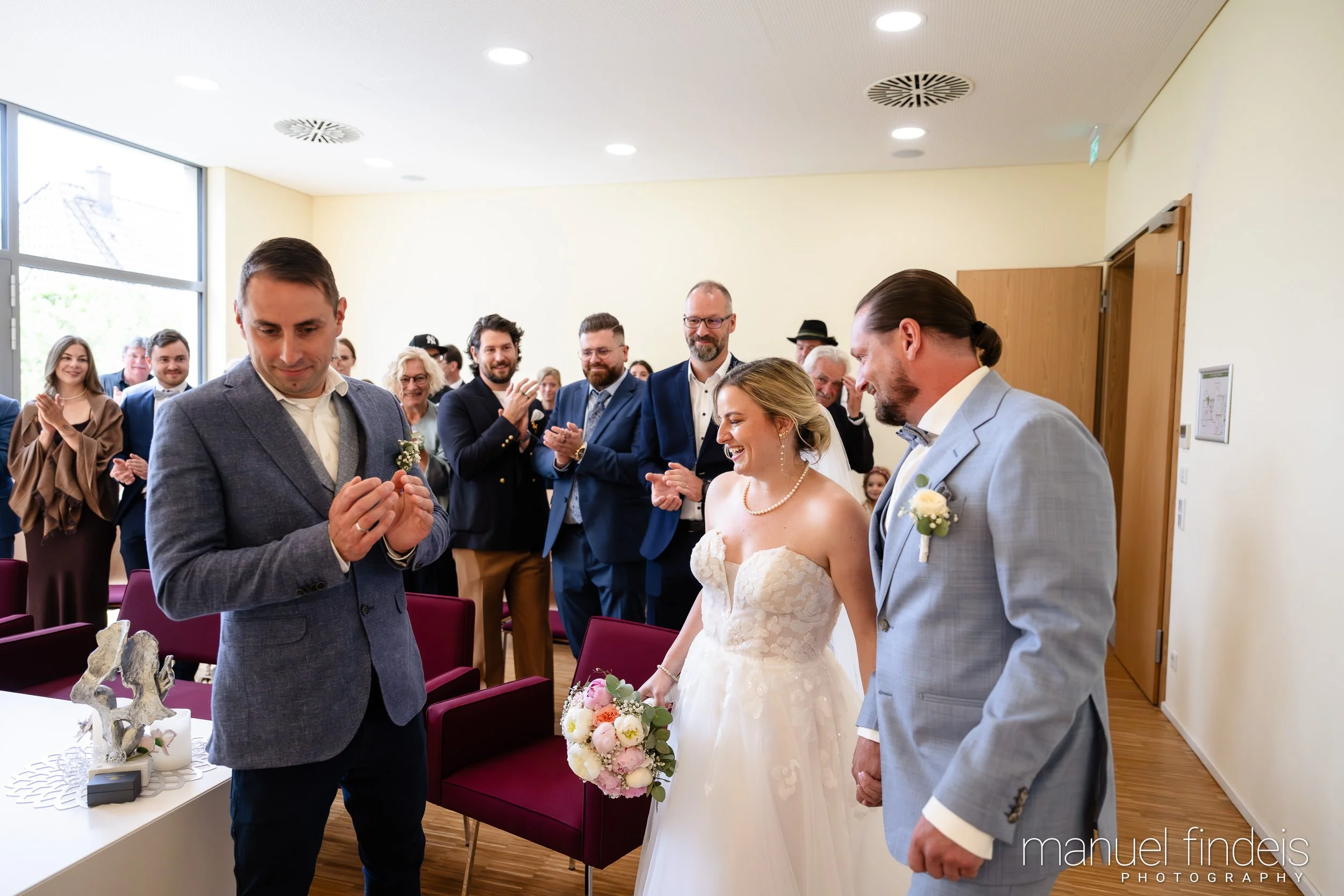0189_Hochzeit_RundS_www.manuelfindeis.com.jpg