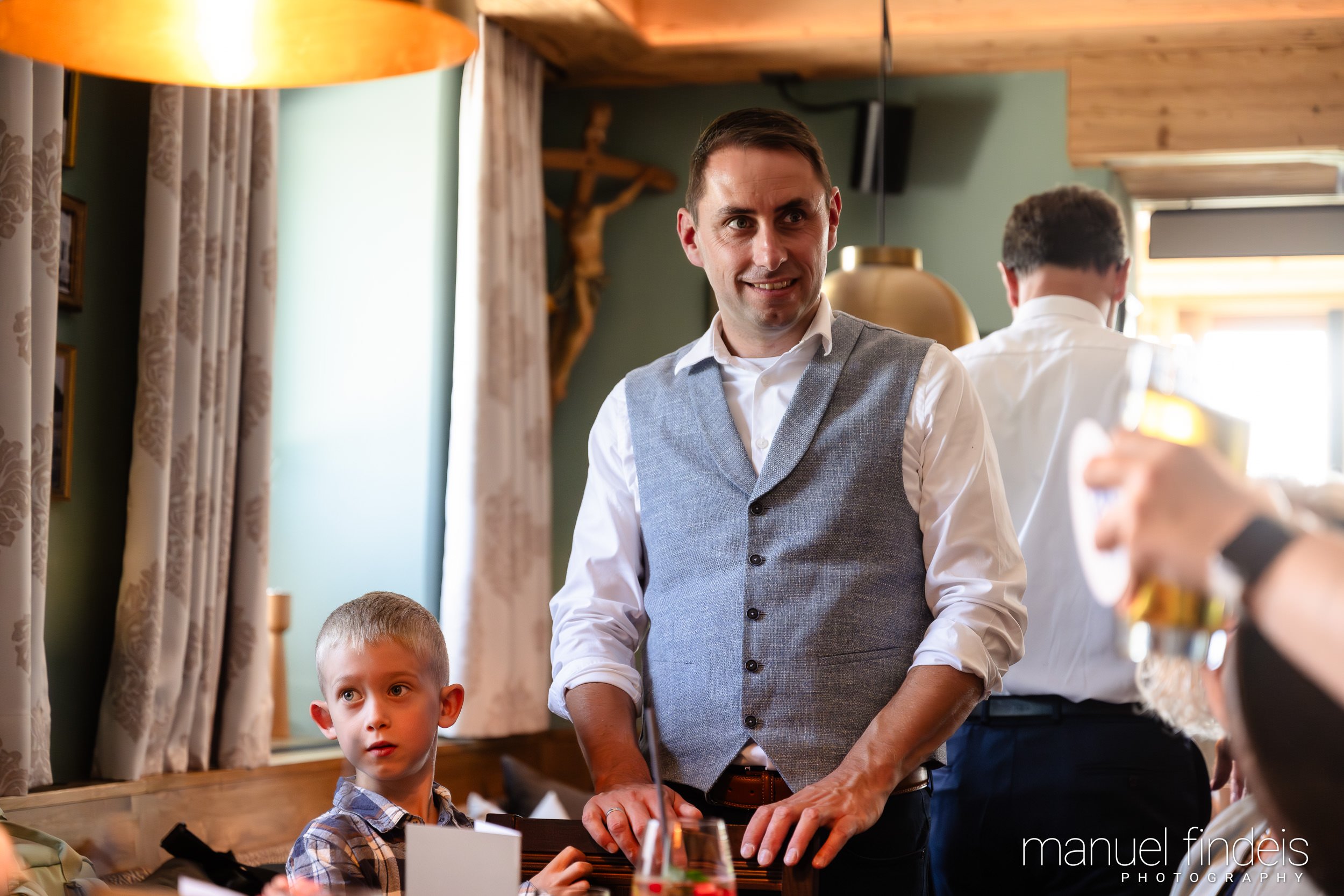 0489_Hochzeit_RundS_www.manuelfindeis.com.jpg