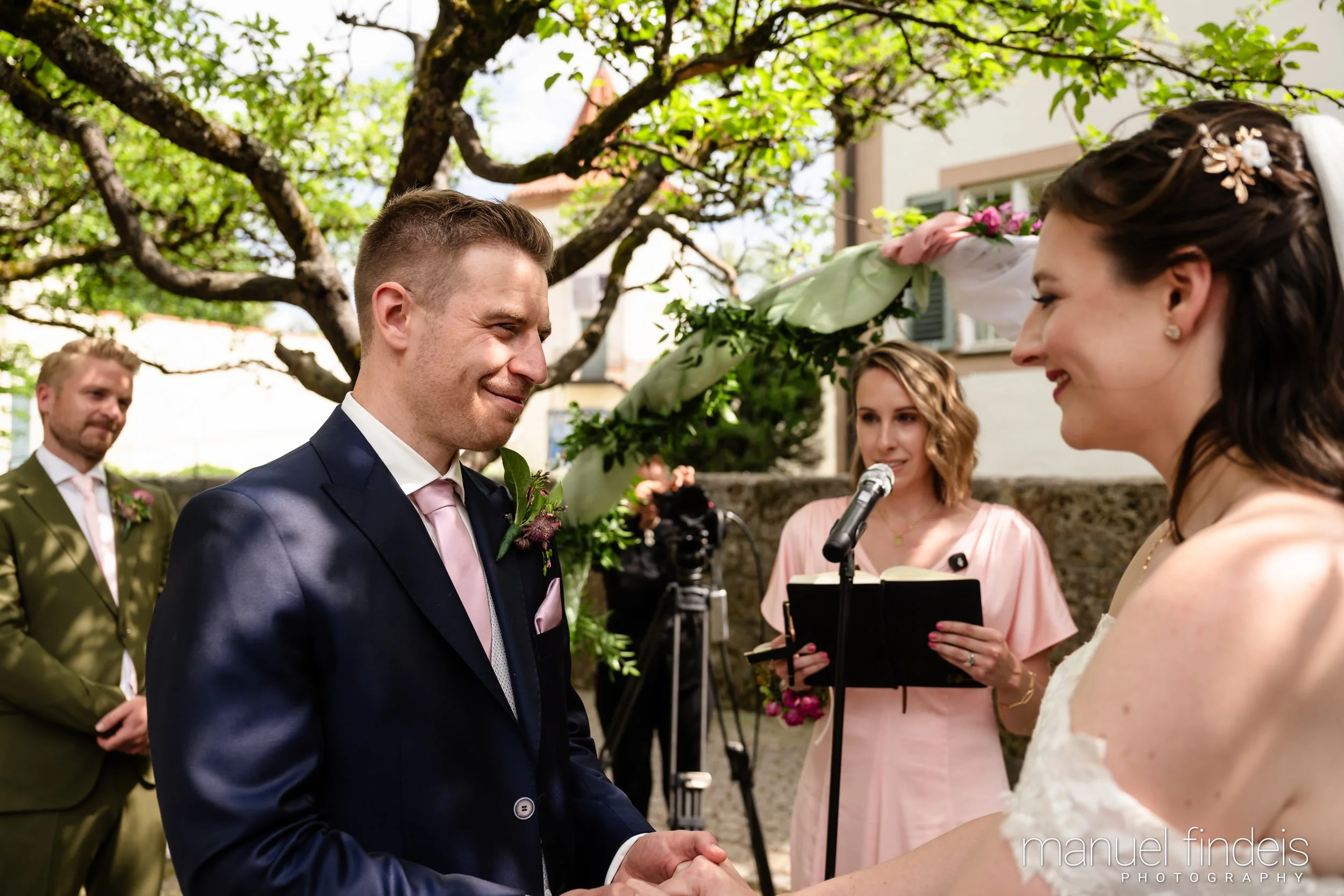 0215_Hochzeit_RuS_www.manuelfindeis.com.jpg