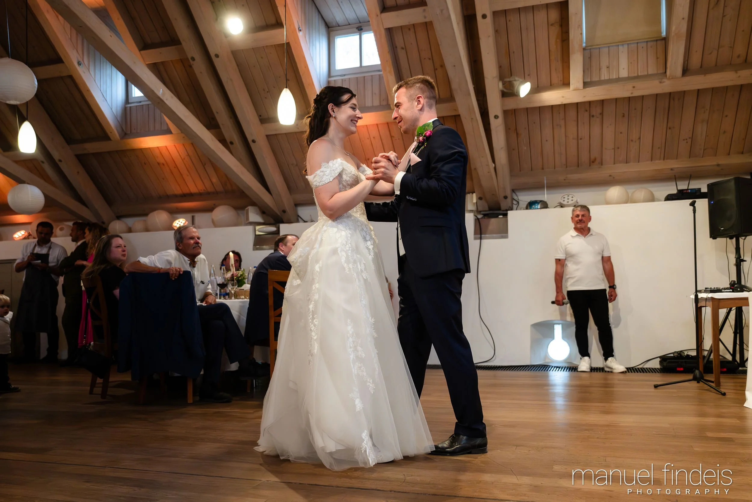 0671_Hochzeit_Rus_www.manuelfindeis.com.jpg