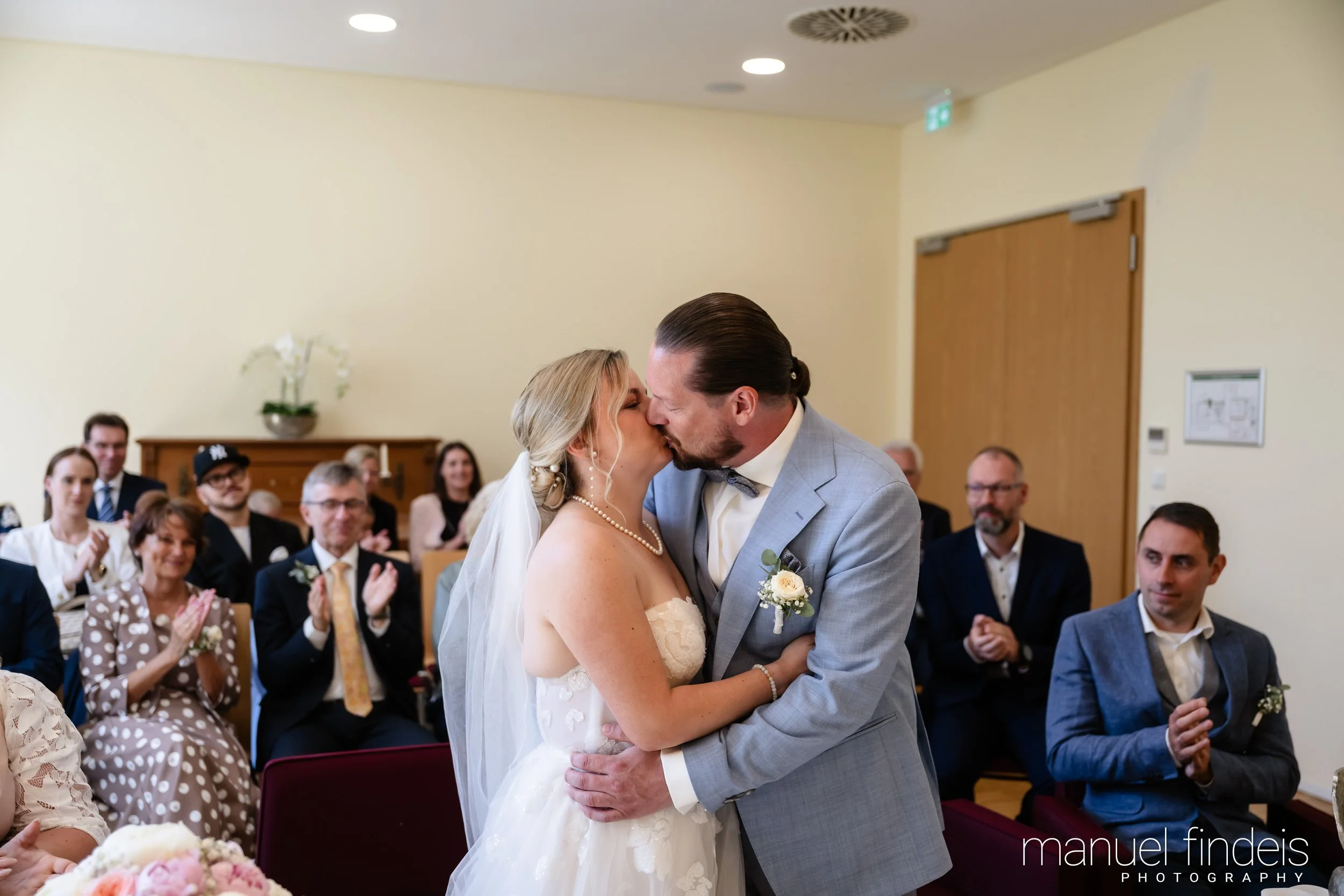 0243_Hochzeit_RundS_www.manuelfindeis.com.jpg