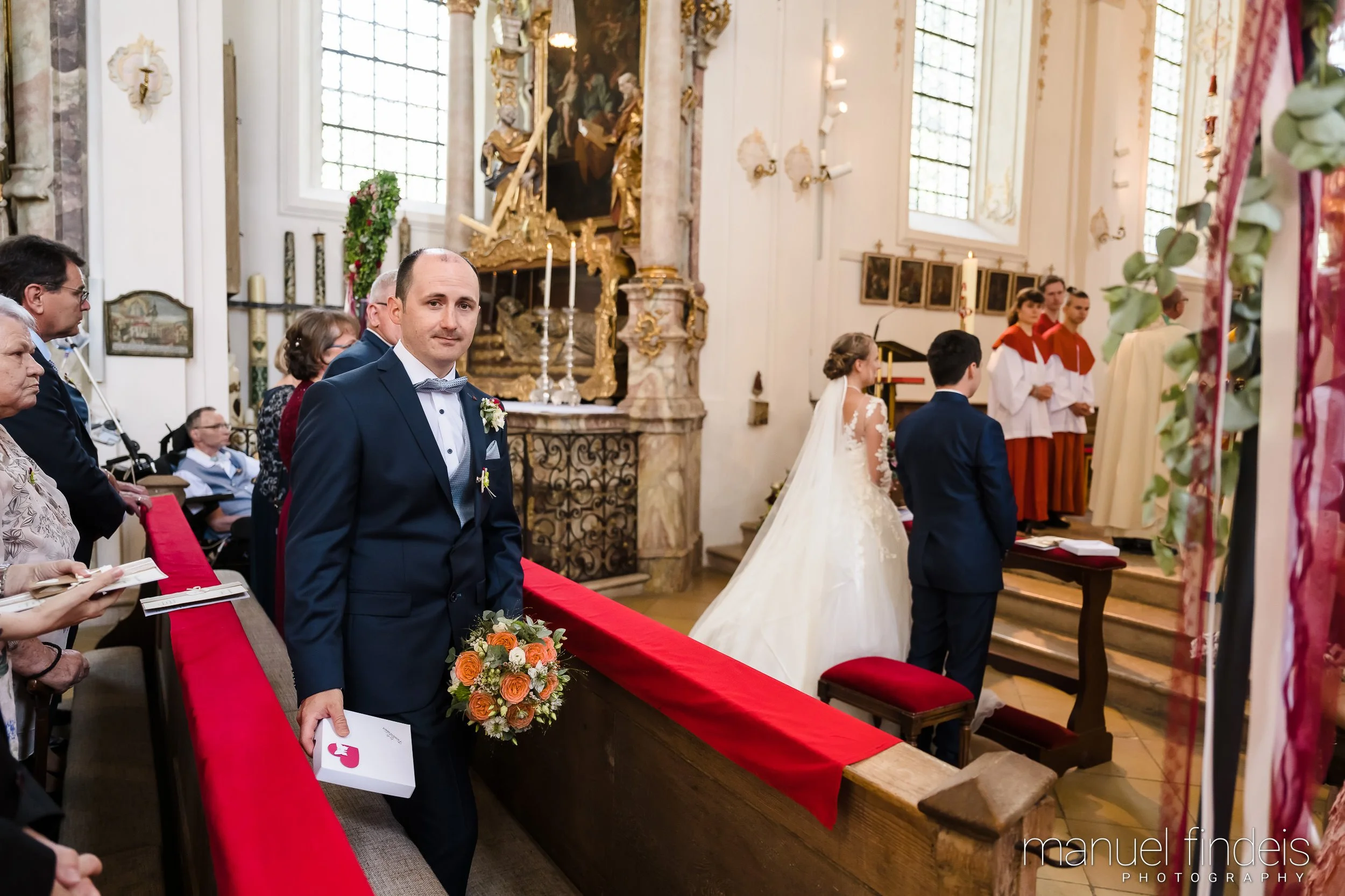 0465_Hochzeit-MuR-Kirche_www.manuelfindeis.com.jpg