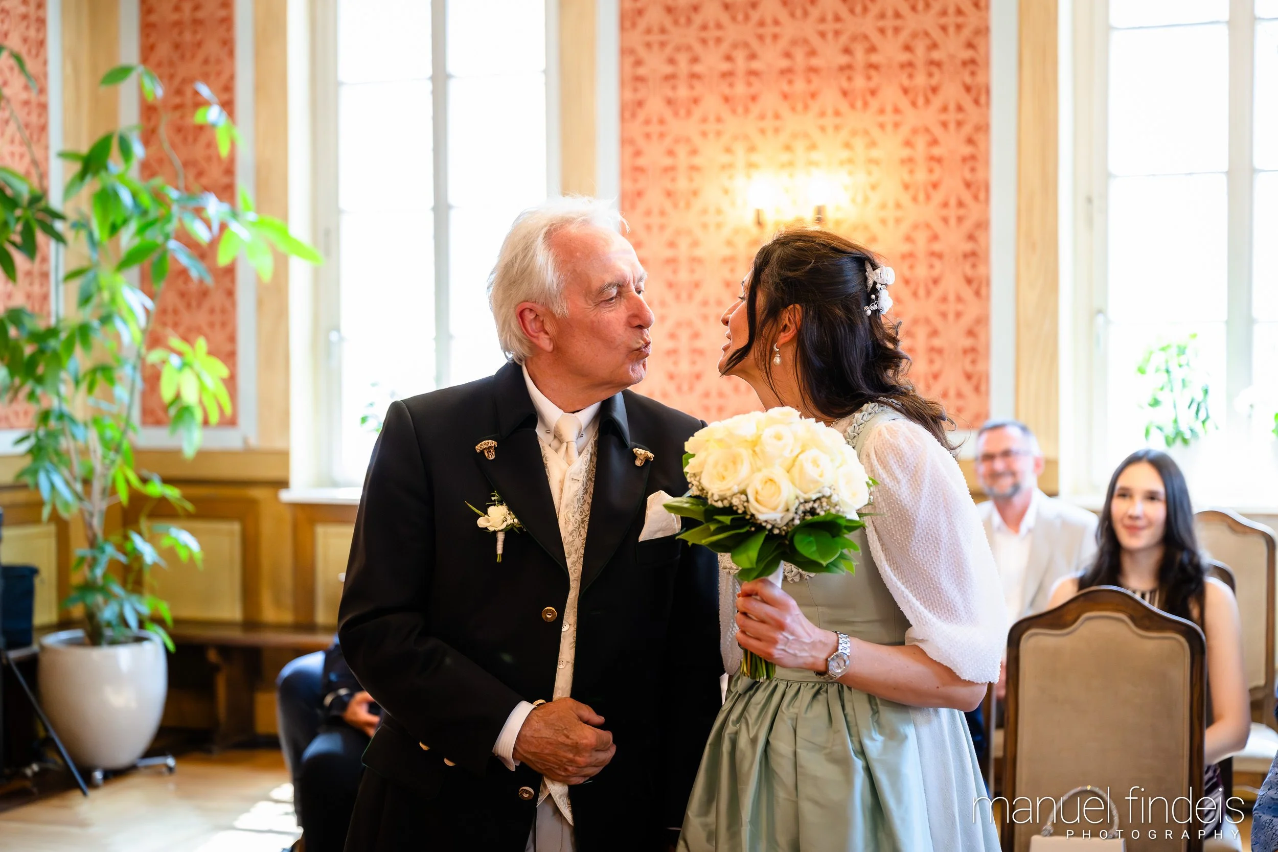 0105_Hochzeit_AuE_www.manuelfindeis.com.jpg