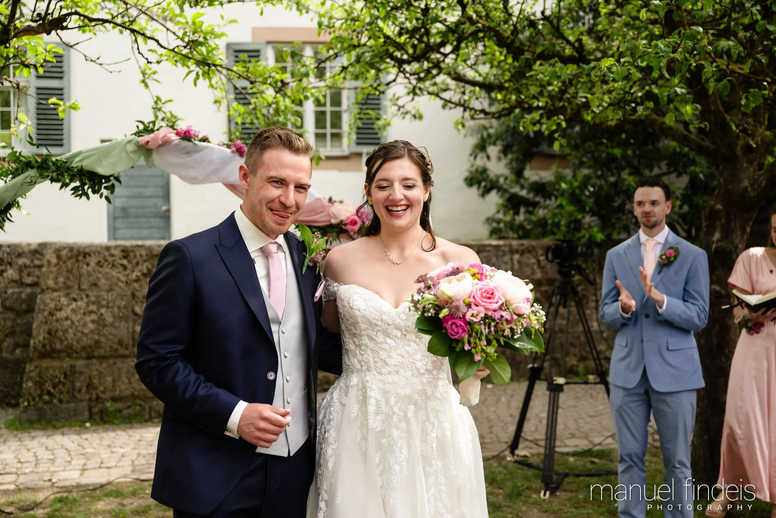 0255_Hochzeit_RuS_www.manuelfindeis.com.jpg