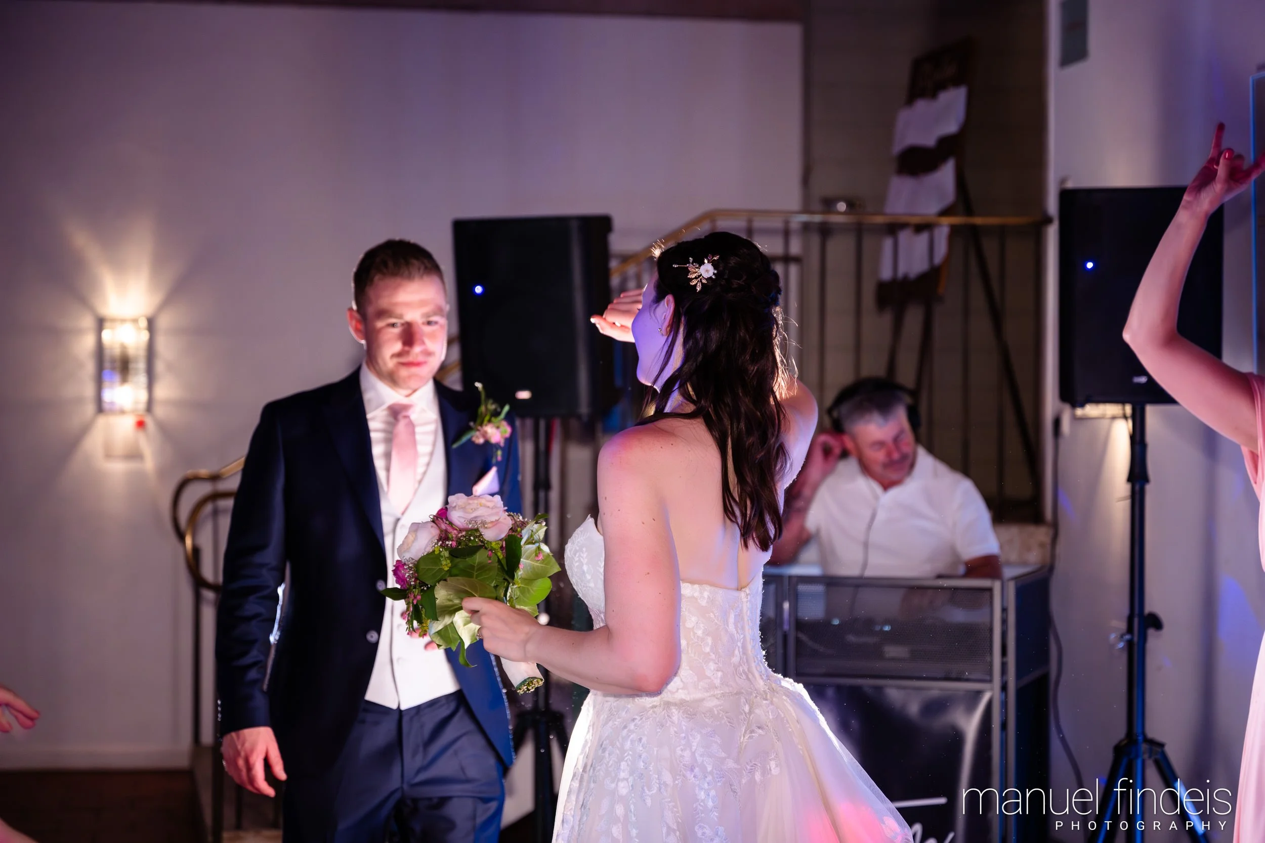 1042_Hochzeit_RuS_www.manuelfindeis.com.jpg