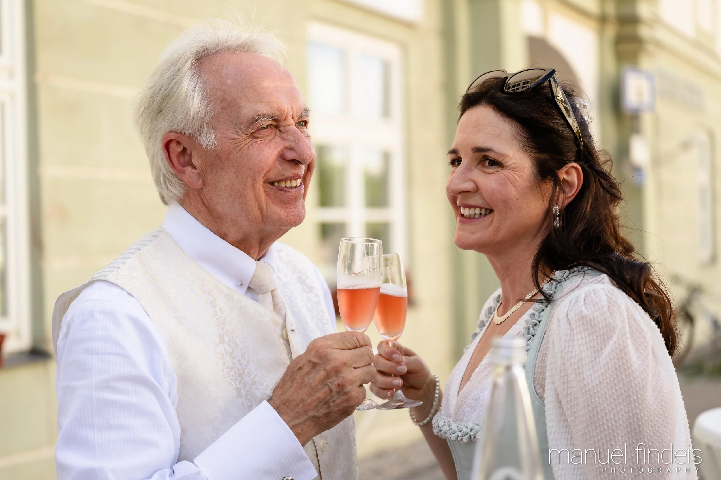 0257_Hochzeit_AuE_www.manuelfindeis.com.jpg