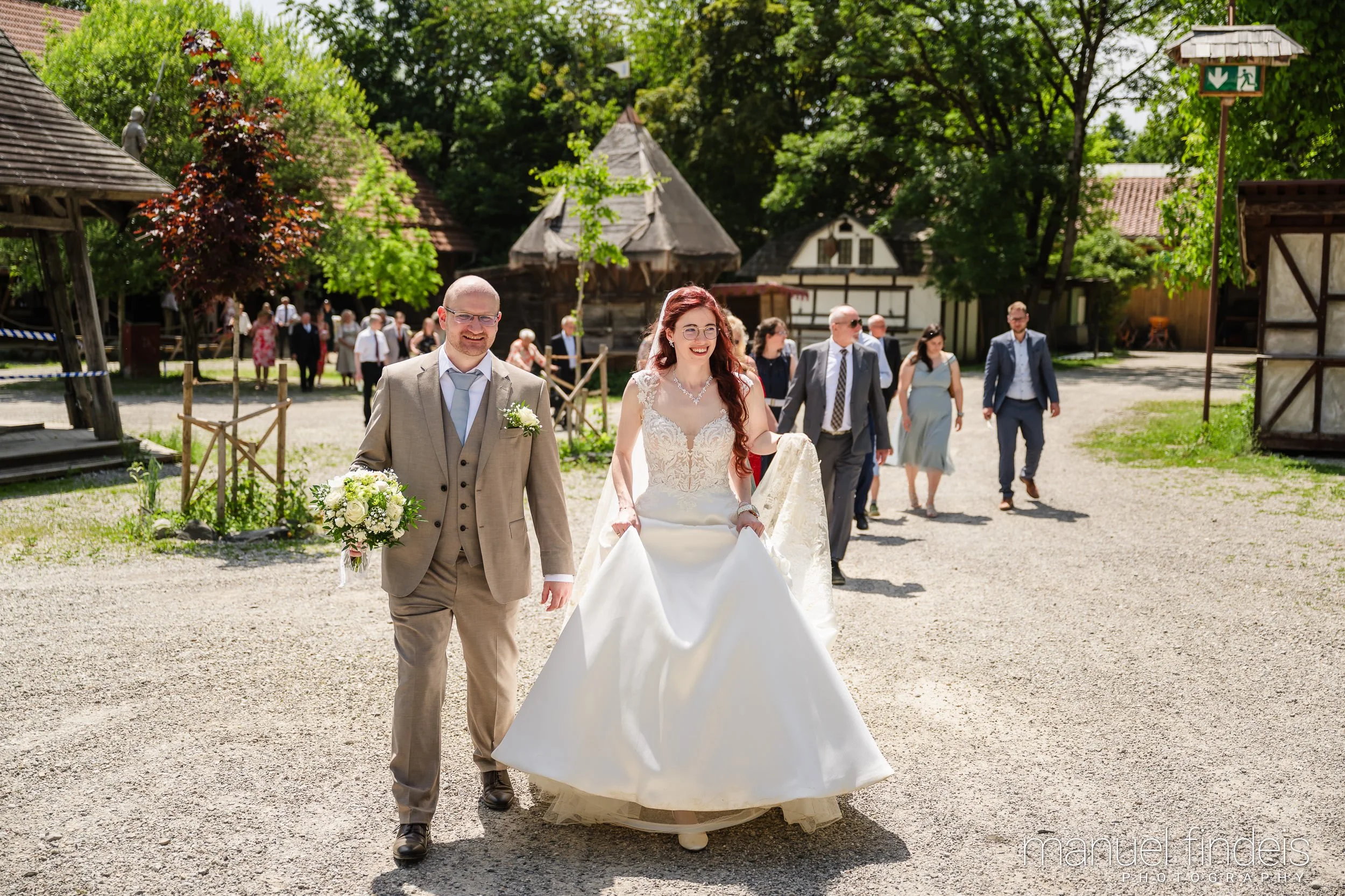 0354_Hochzeit-LUM_www.manuelfindeis.com.jpg