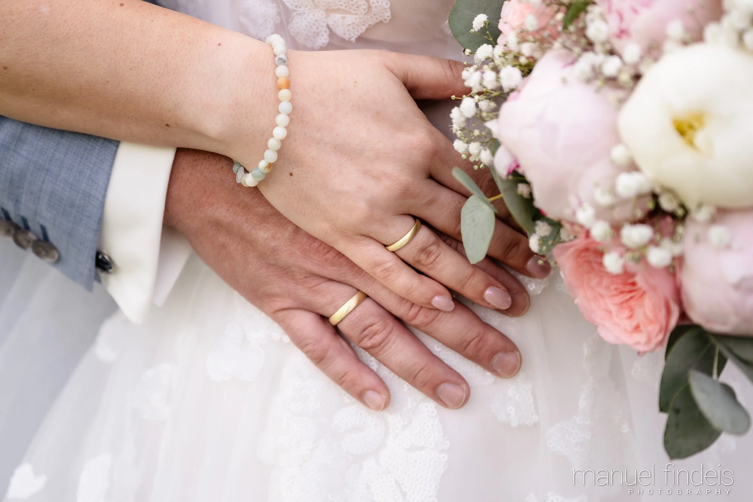 0137_Hochzeit_RundS_www.manuelfindeis.com.jpg