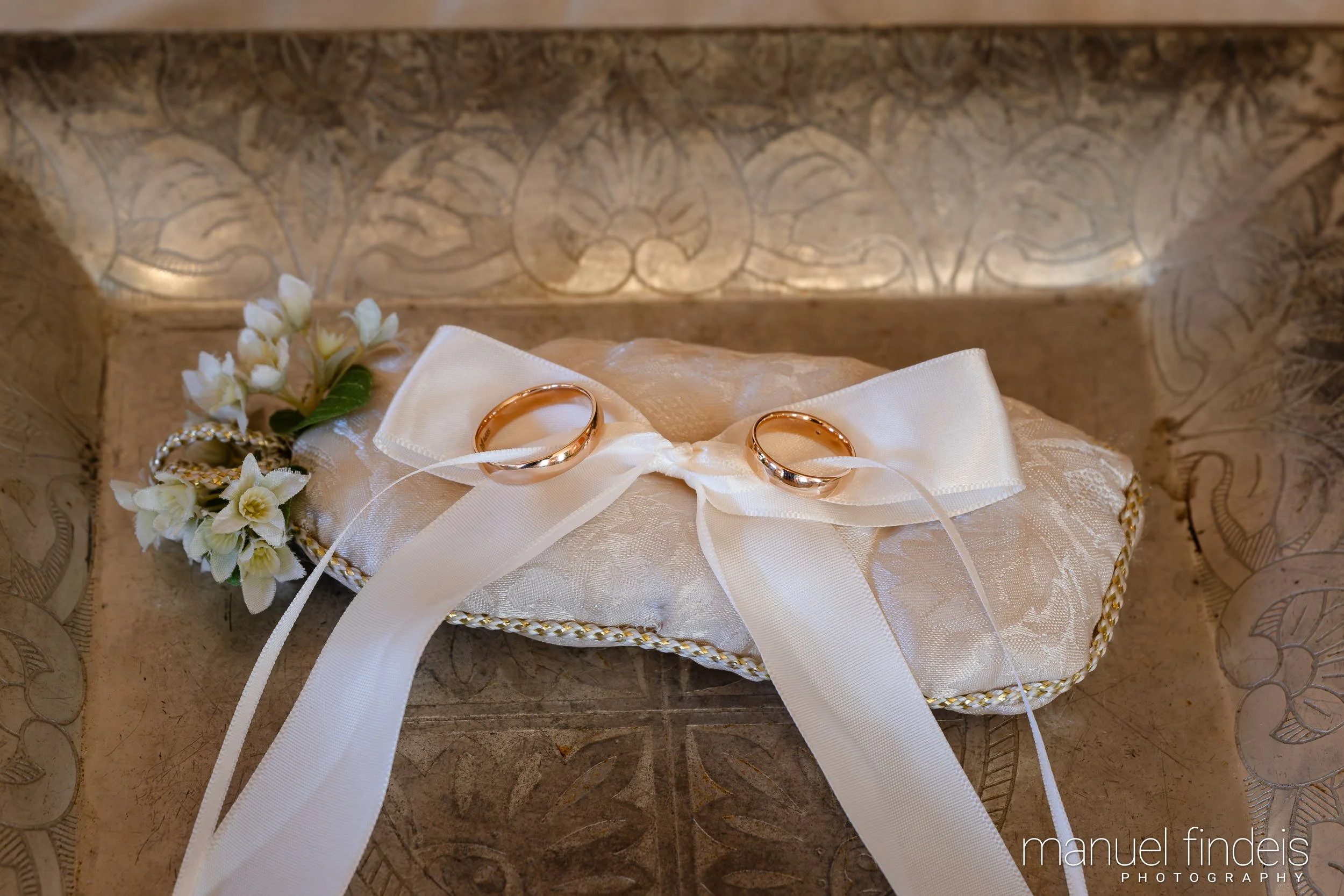 0119_Hochzeit_AuE_www.manuelfindeis.com.jpg
