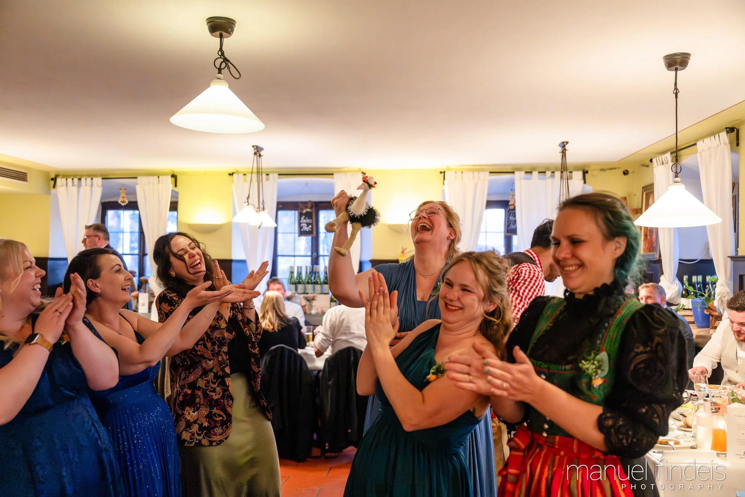 0855_Hochzeit_VuA_www.manuelfindeis.com.jpg