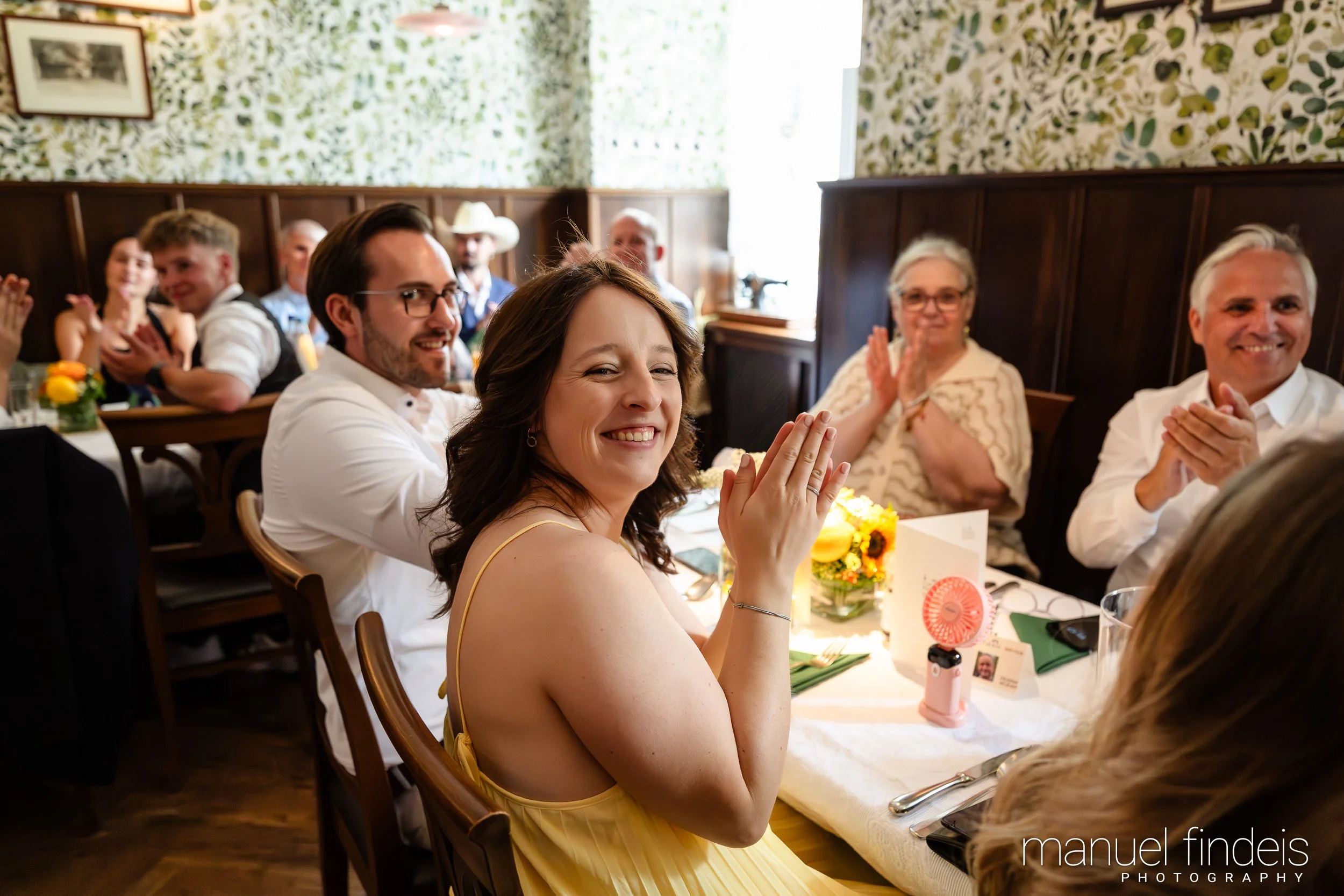 0451_Hochzeit_CuR_www.manuelfindeis.com.jpg
