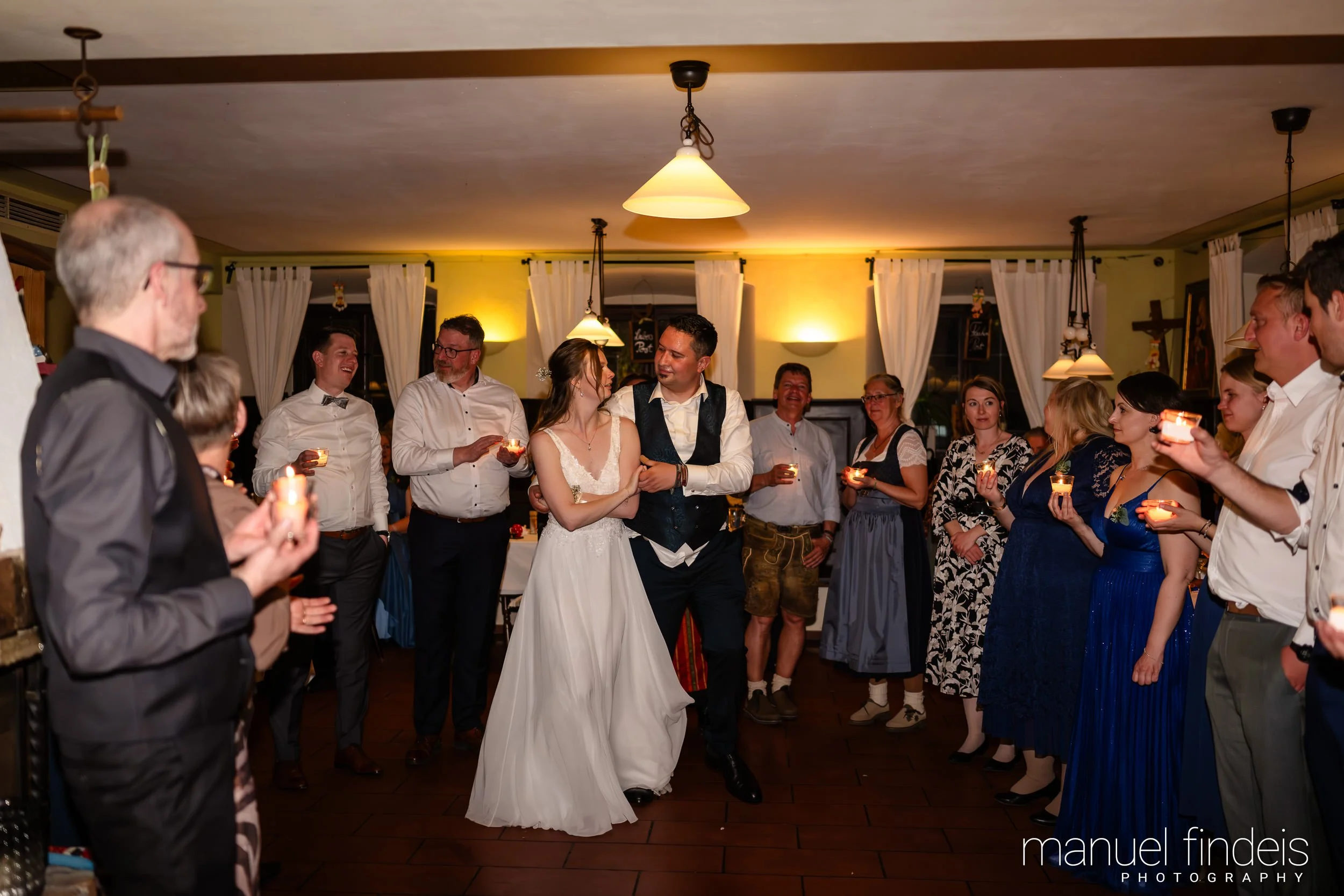1152_Hochzeit_VuA_www.manuelfindeis.com.jpg
