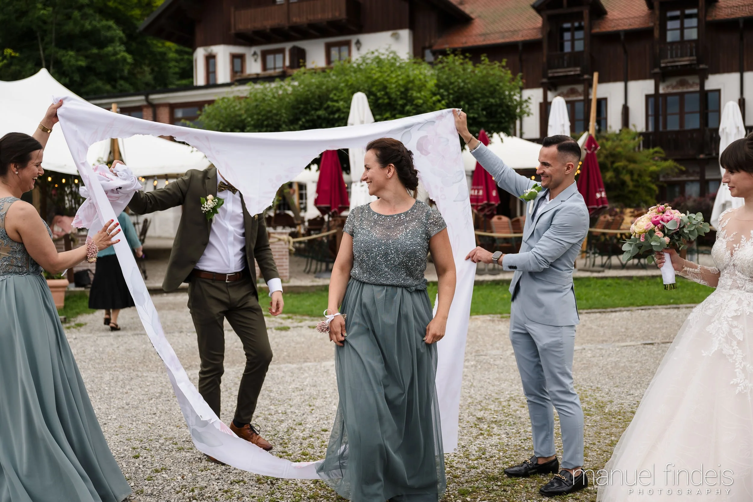 0607_Hochzeit-AuJ_www.manuelfindeis.com.jpg