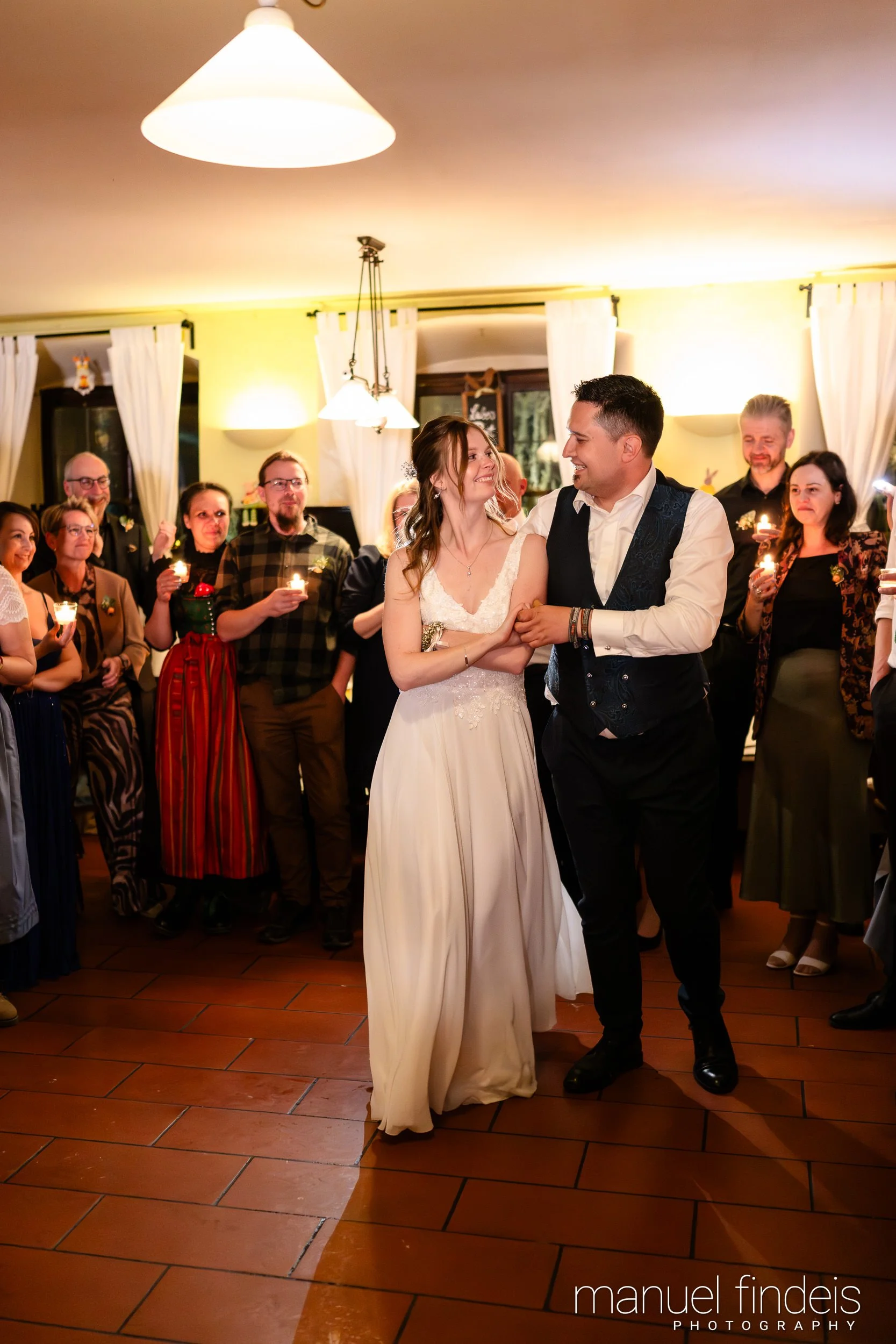 0964_Hochzeit_VuA_www.manuelfindeis.com.jpg