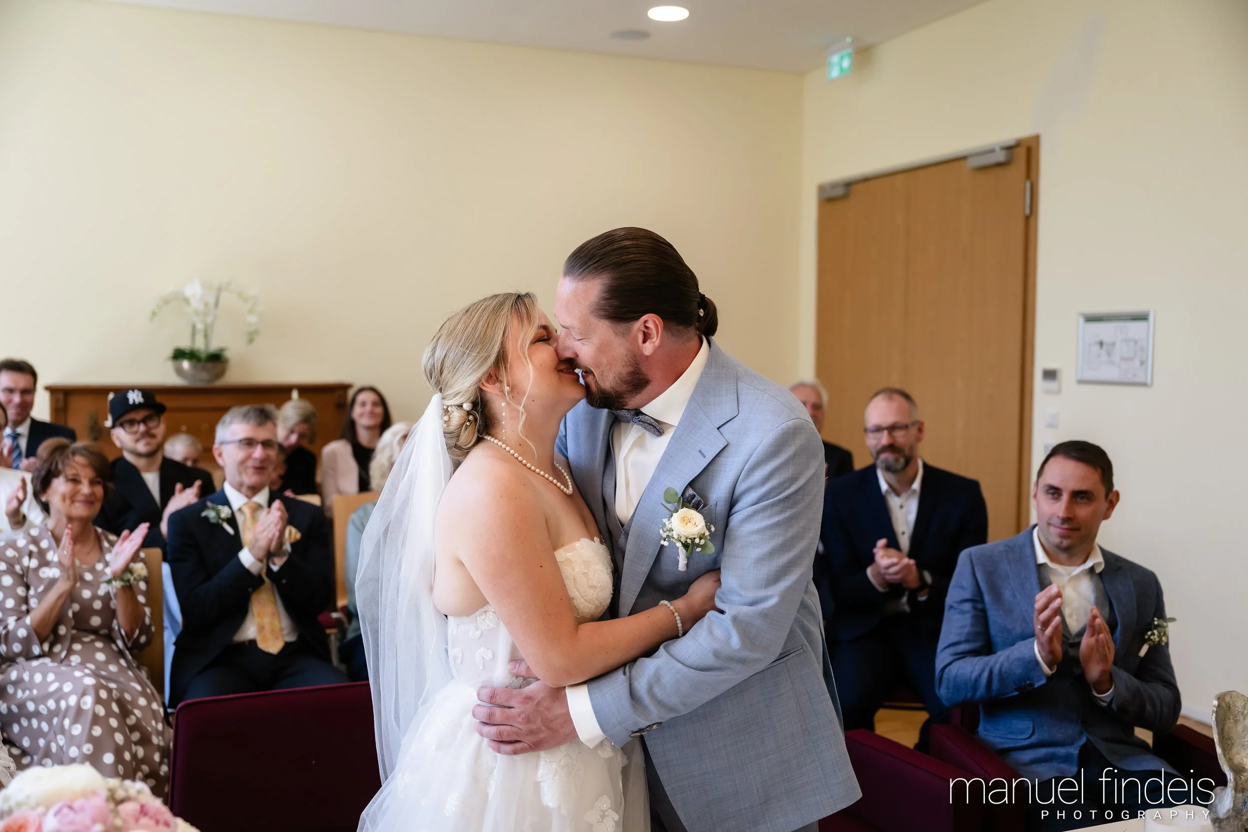 0239_Hochzeit_RundS_www.manuelfindeis.com.jpg