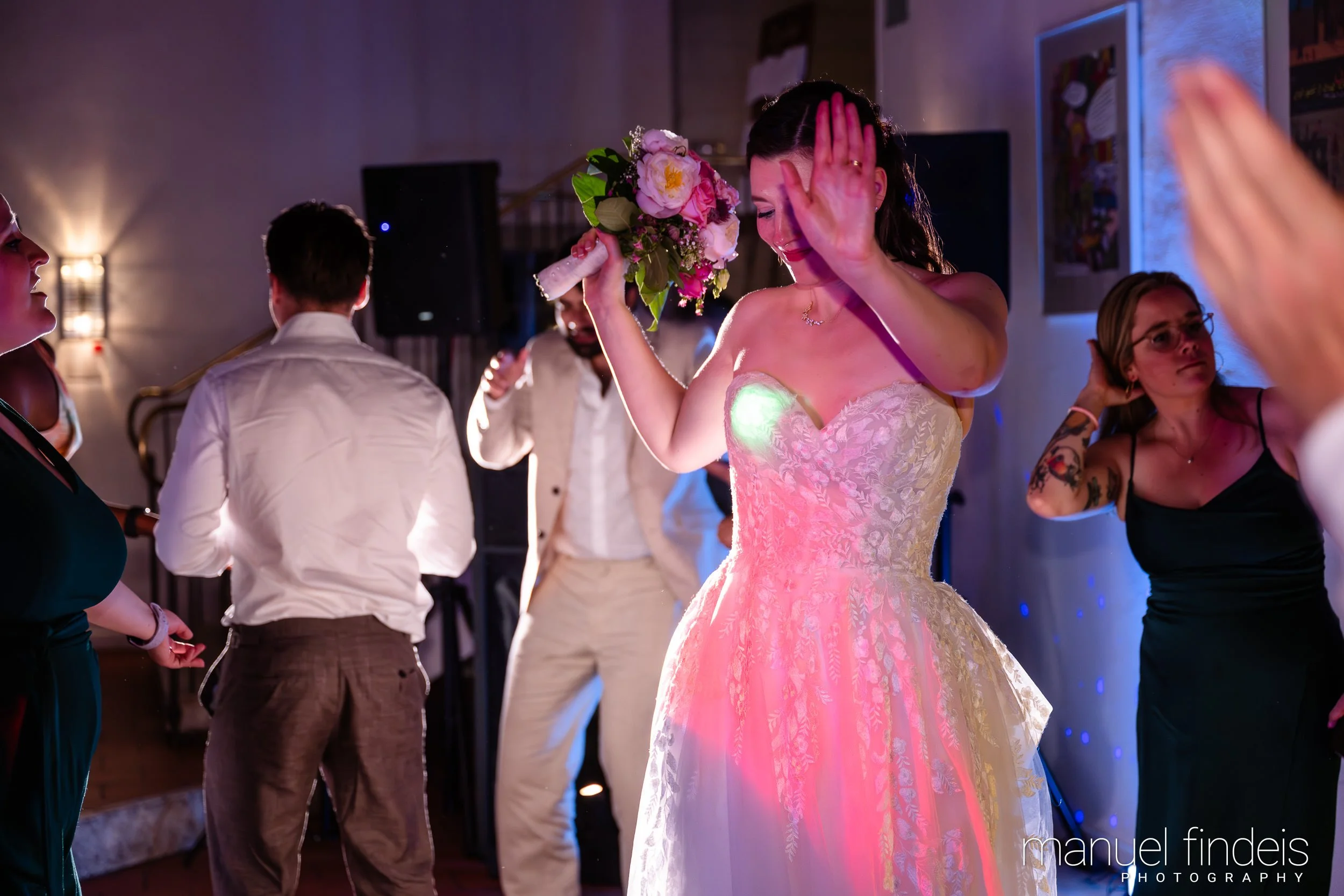 1053_Hochzeit_RuS_www.manuelfindeis.com.jpg