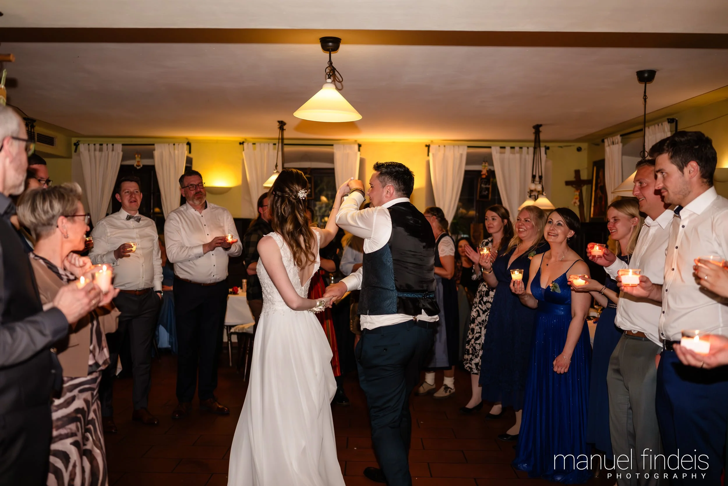 1149_Hochzeit_VuA_www.manuelfindeis.com.jpg