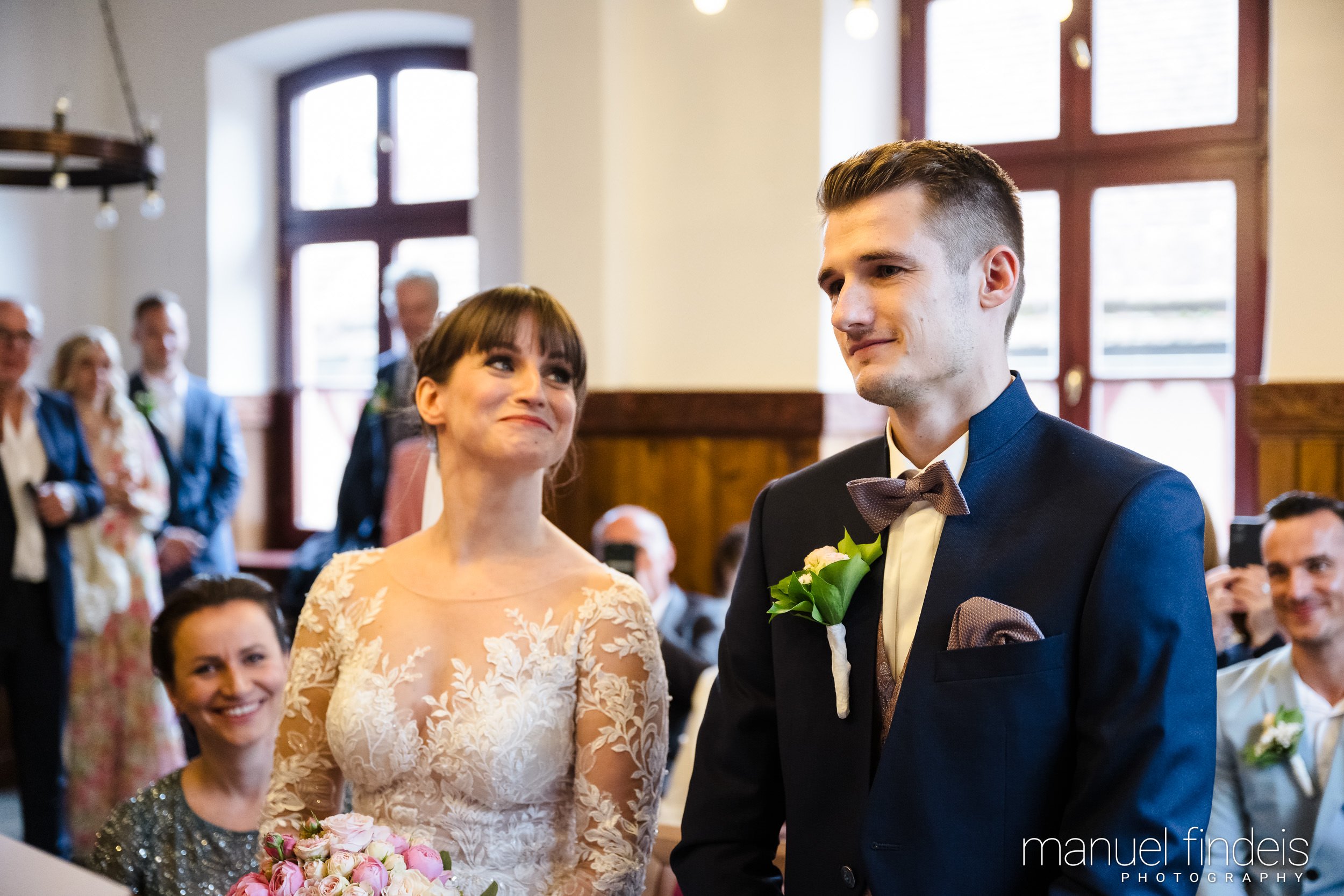 0154_Hochzeit-AuJ_www.manuelfindeis.com.jpg