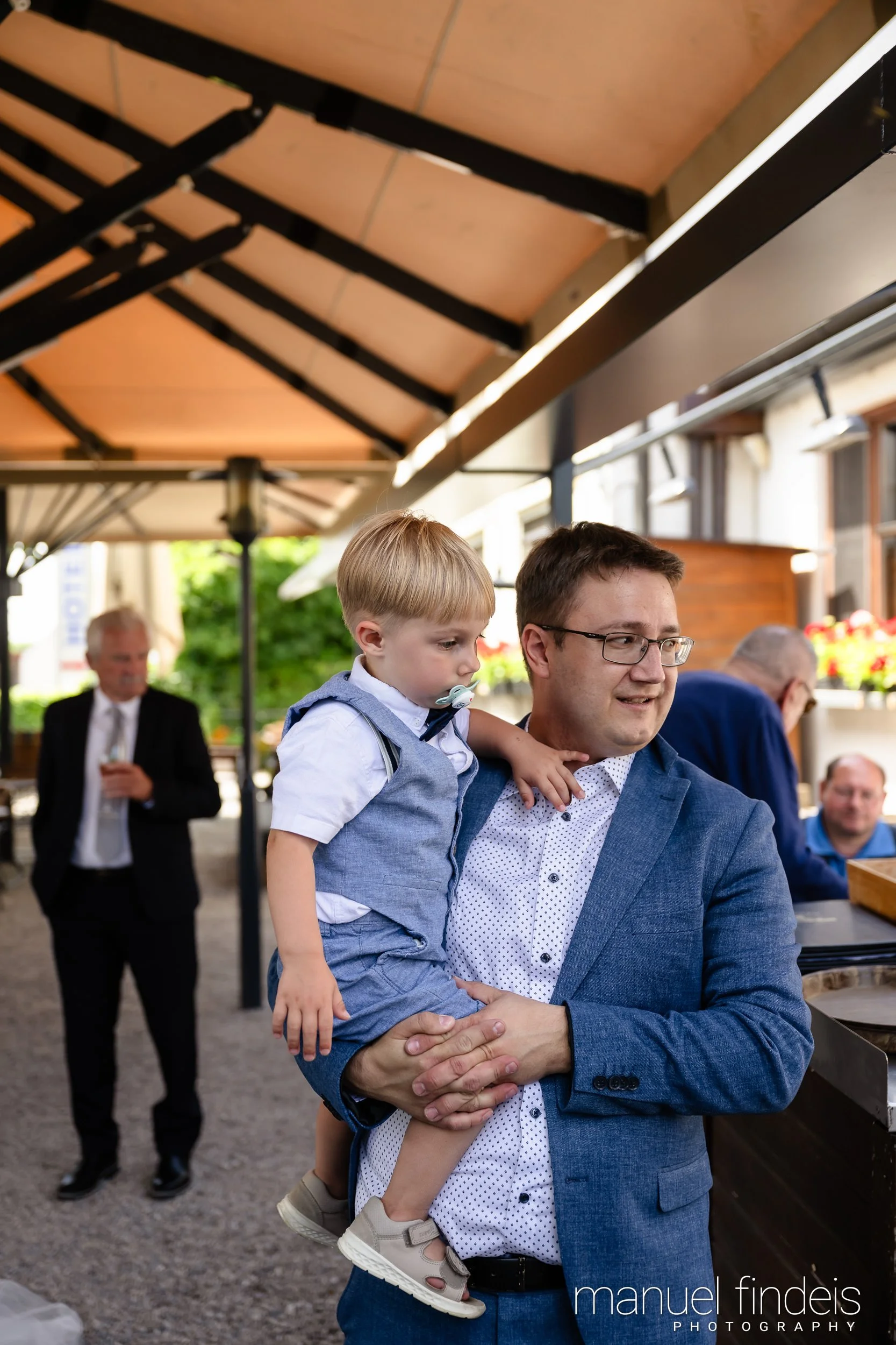 0445_Hochzeit_RundS_www.manuelfindeis.com.jpg