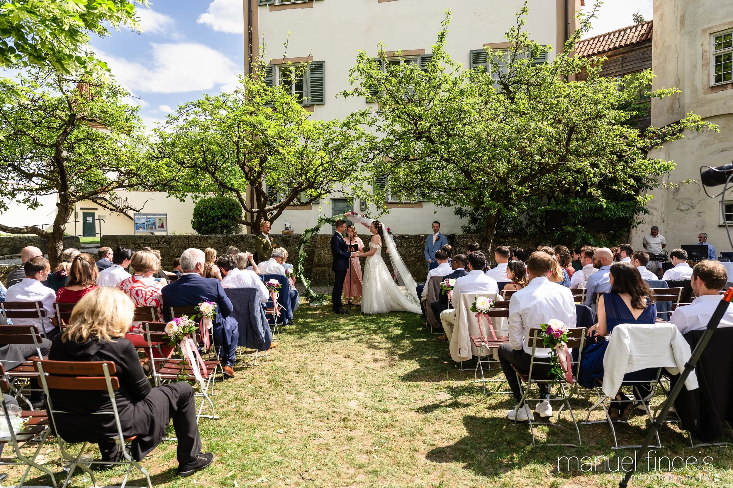 0114_Hochzeit_RuS_www.manuelfindeis.com.jpg