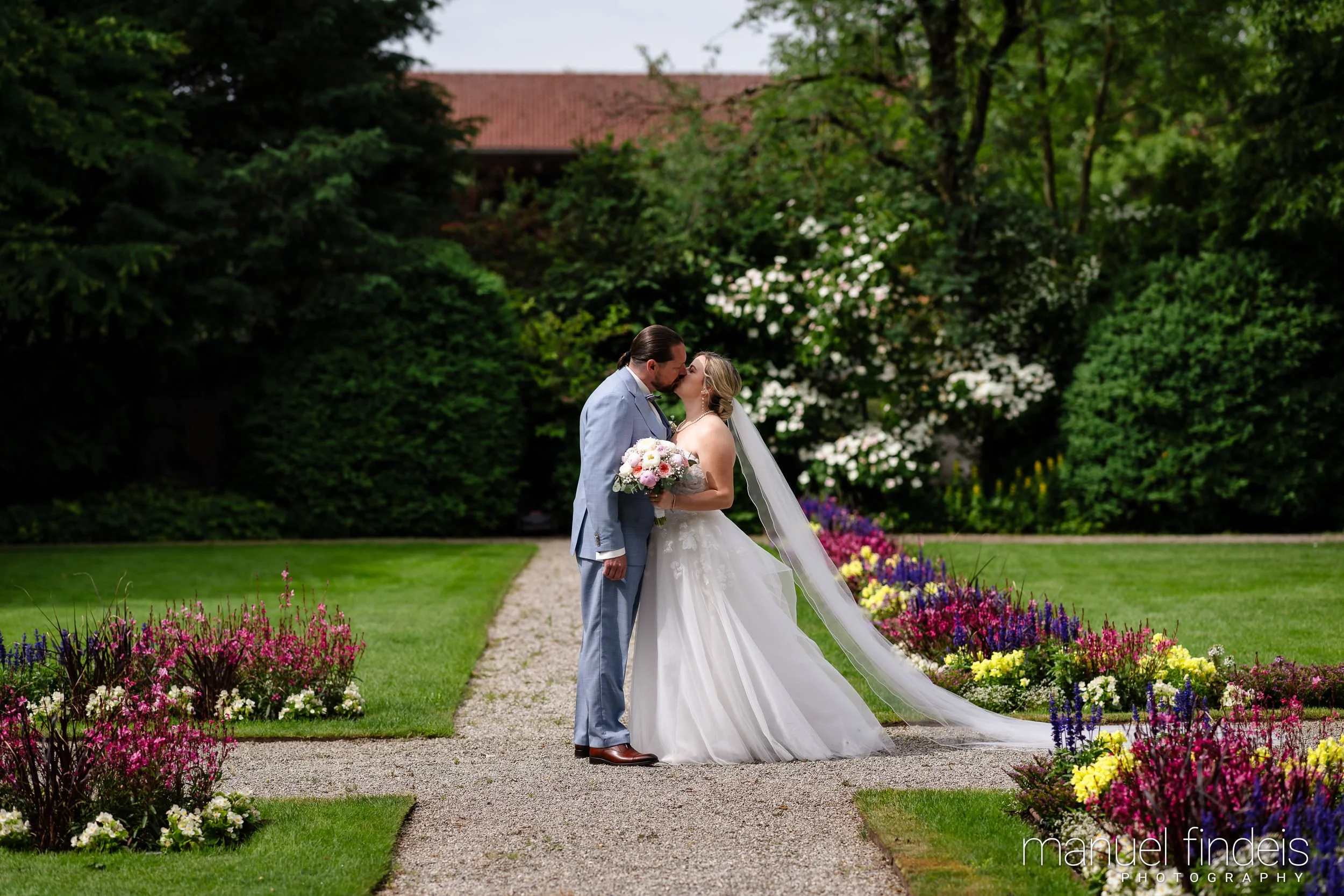 0057_Hochzeit_RundS_www.manuelfindeis.com.jpg