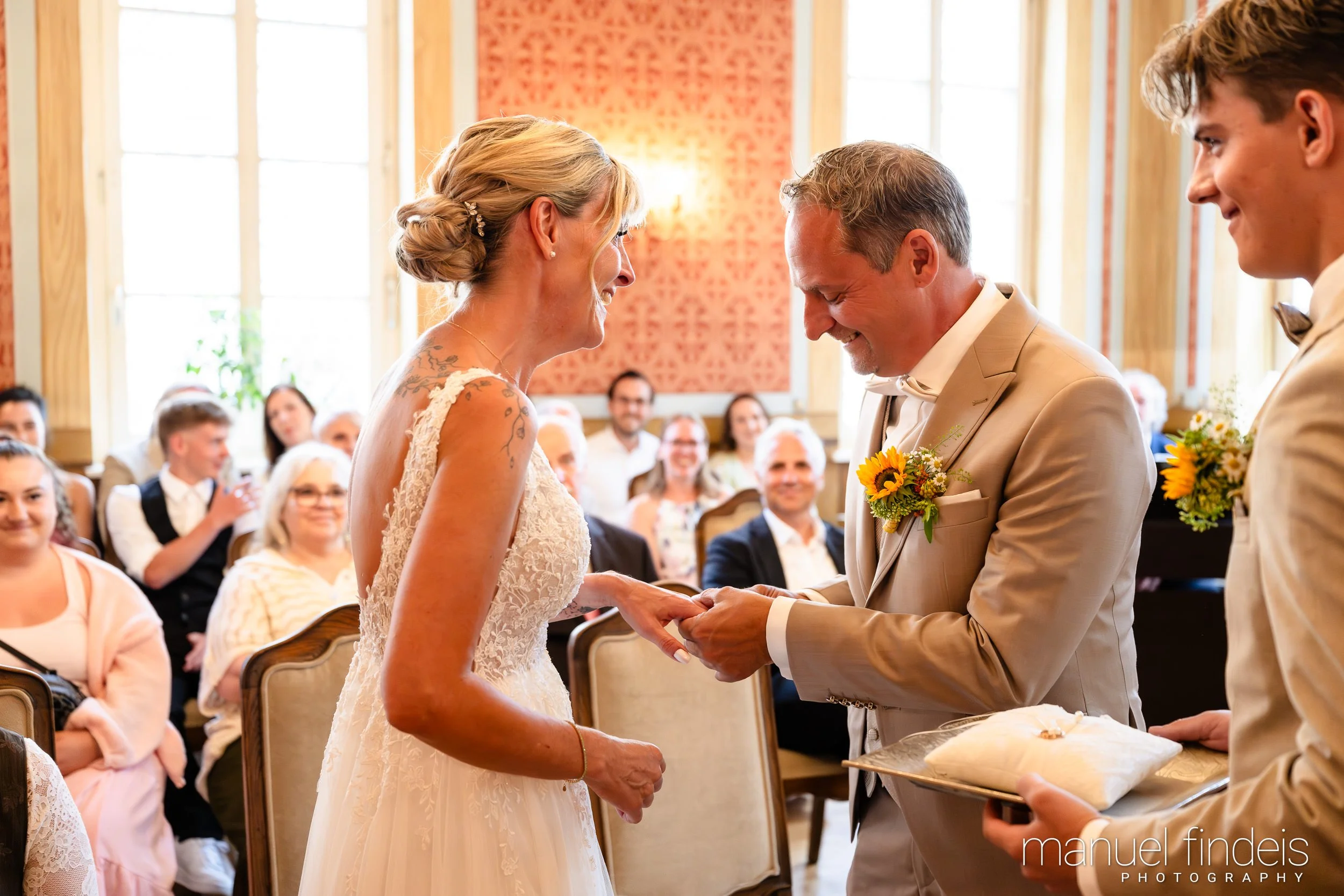 0177_Hochzeit_CuR_www.manuelfindeis.com.jpg