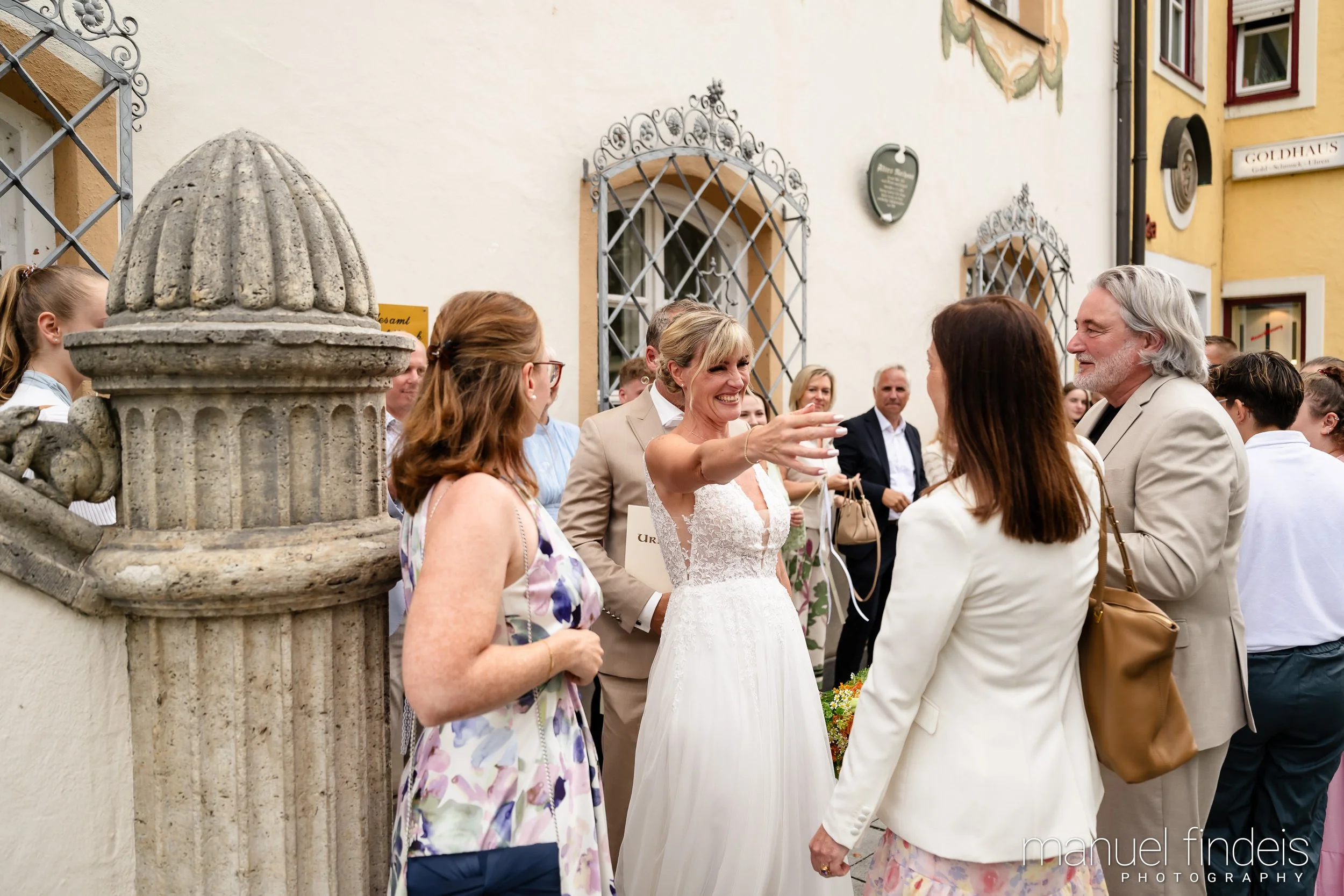 0271_Hochzeit_CuR_www.manuelfindeis.com.jpg