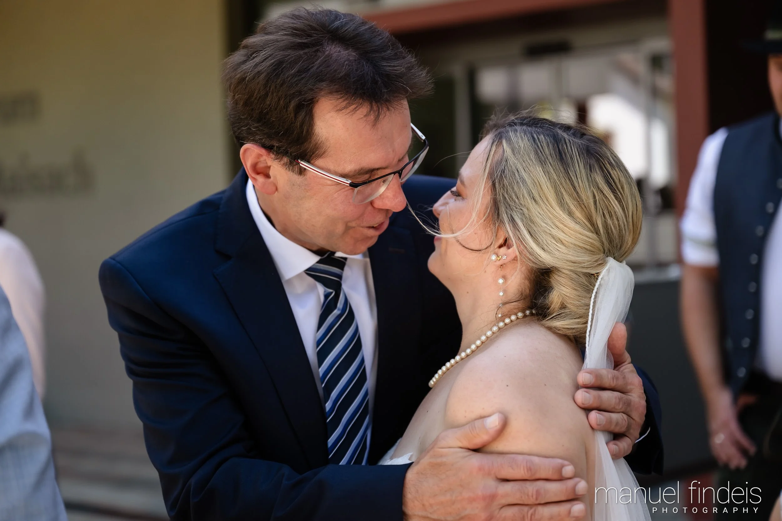 0386_Hochzeit_RundS_www.manuelfindeis.com.jpg