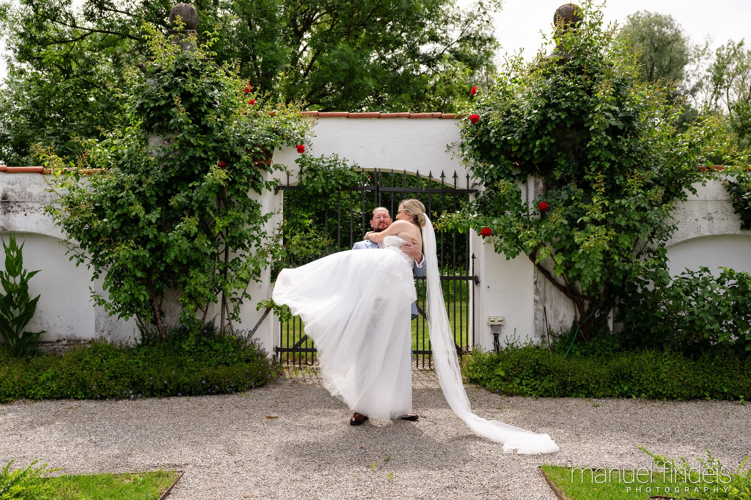 0084_Hochzeit_RundS_www.manuelfindeis.com.jpg