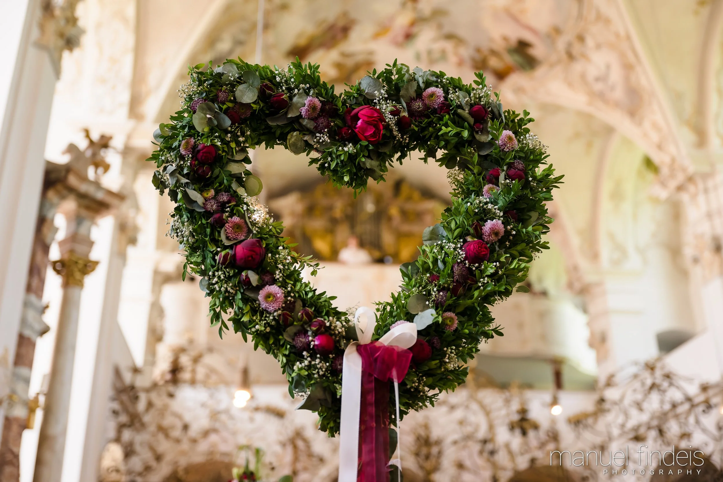 0202_Hochzeit-MuR-Kirche_www.manuelfindeis.com.jpg