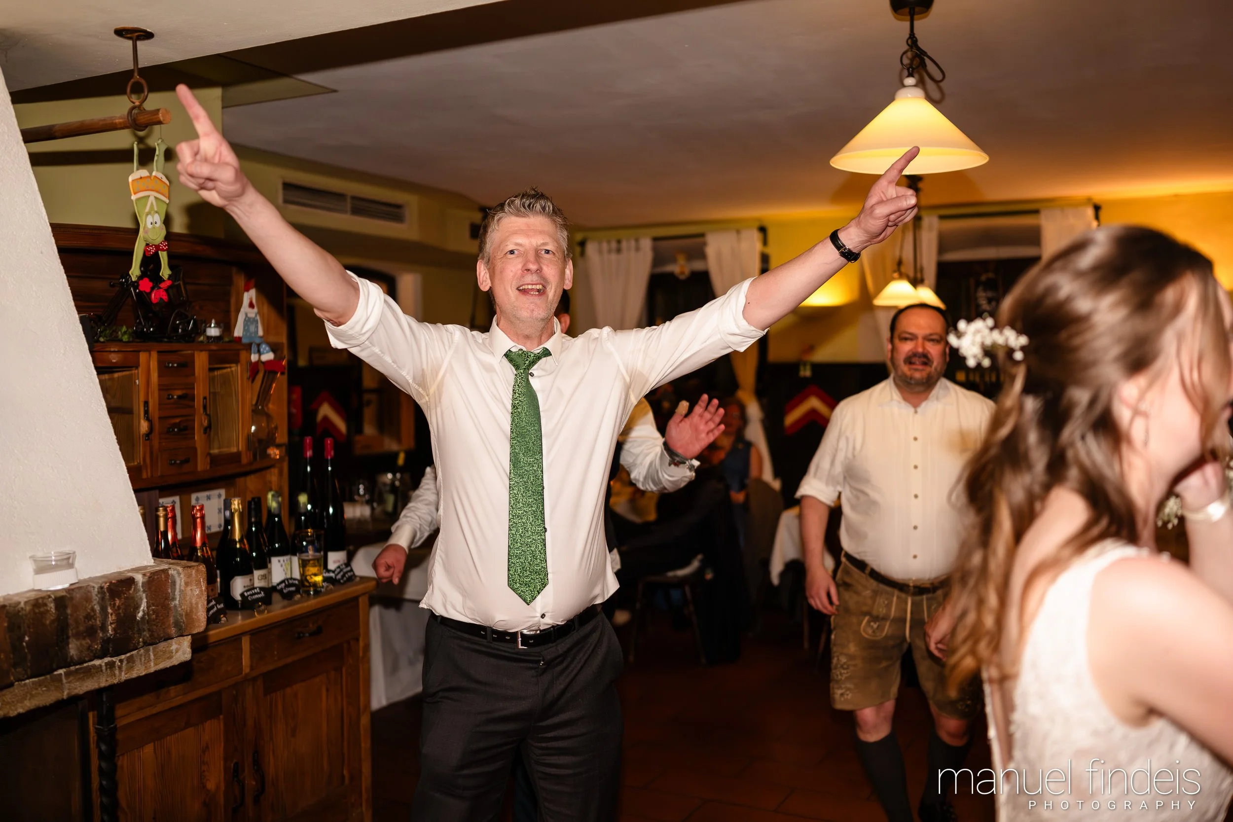 1110_Hochzeit_VuA_www.manuelfindeis.com.jpg
