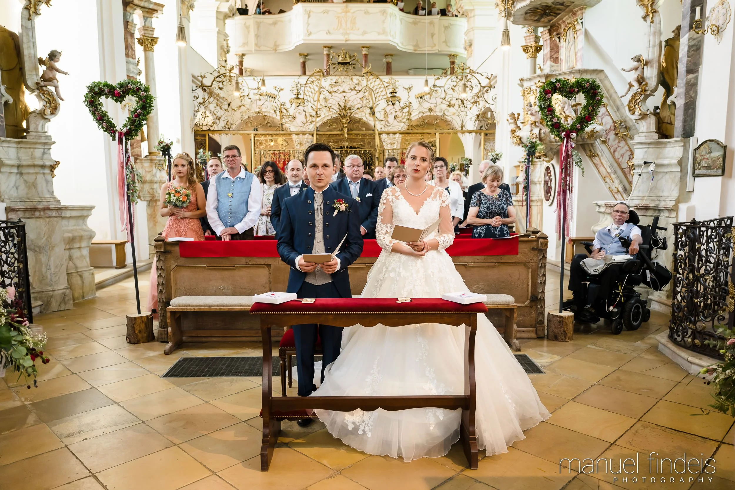 0210_Hochzeit-MuR-Kirche_www.manuelfindeis.com.jpg