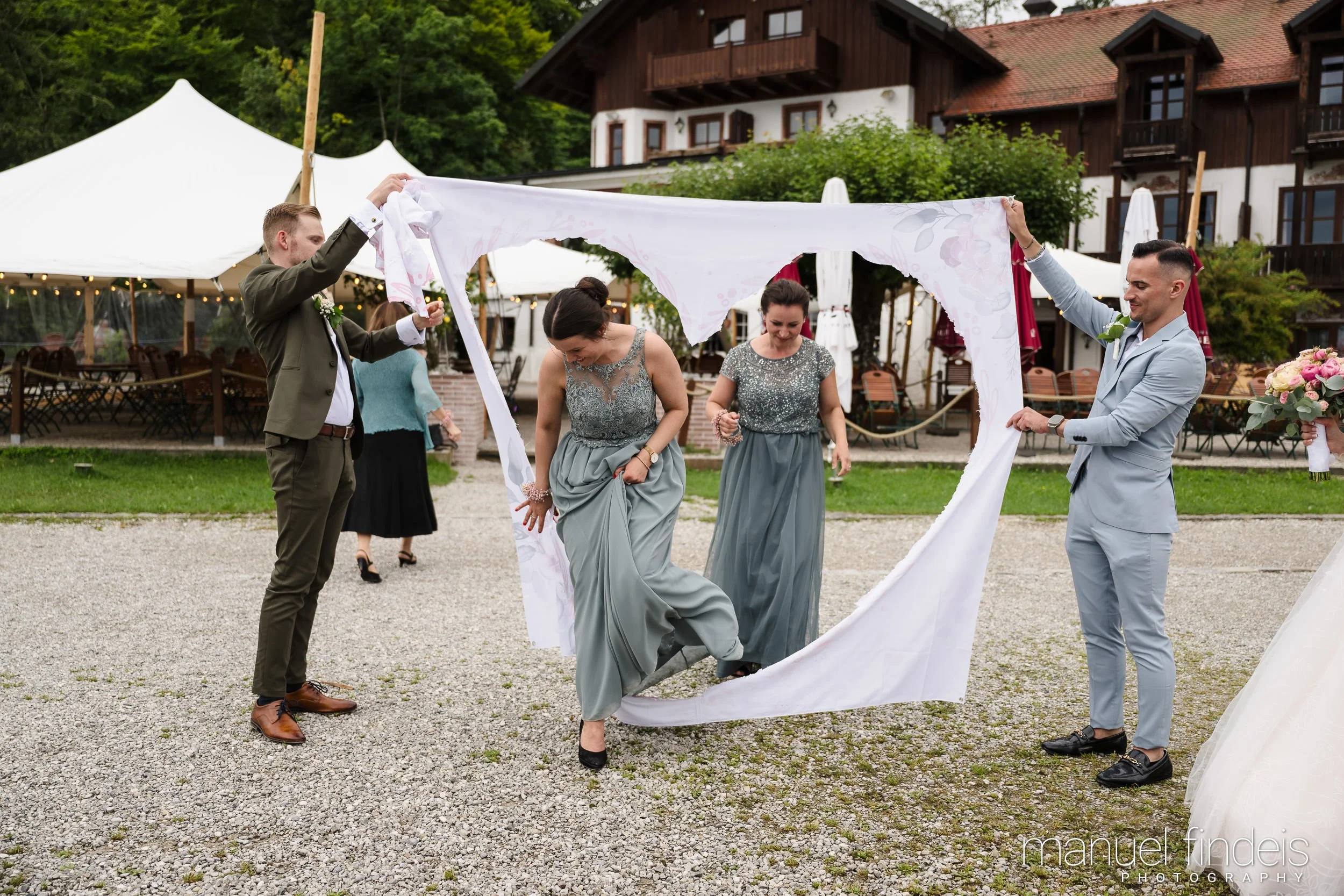 0604_Hochzeit-AuJ_www.manuelfindeis.com.jpg
