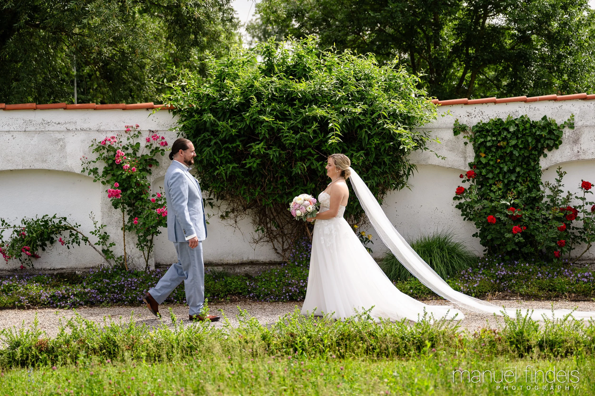 0111_Hochzeit_RundS_www.manuelfindeis.com.jpg