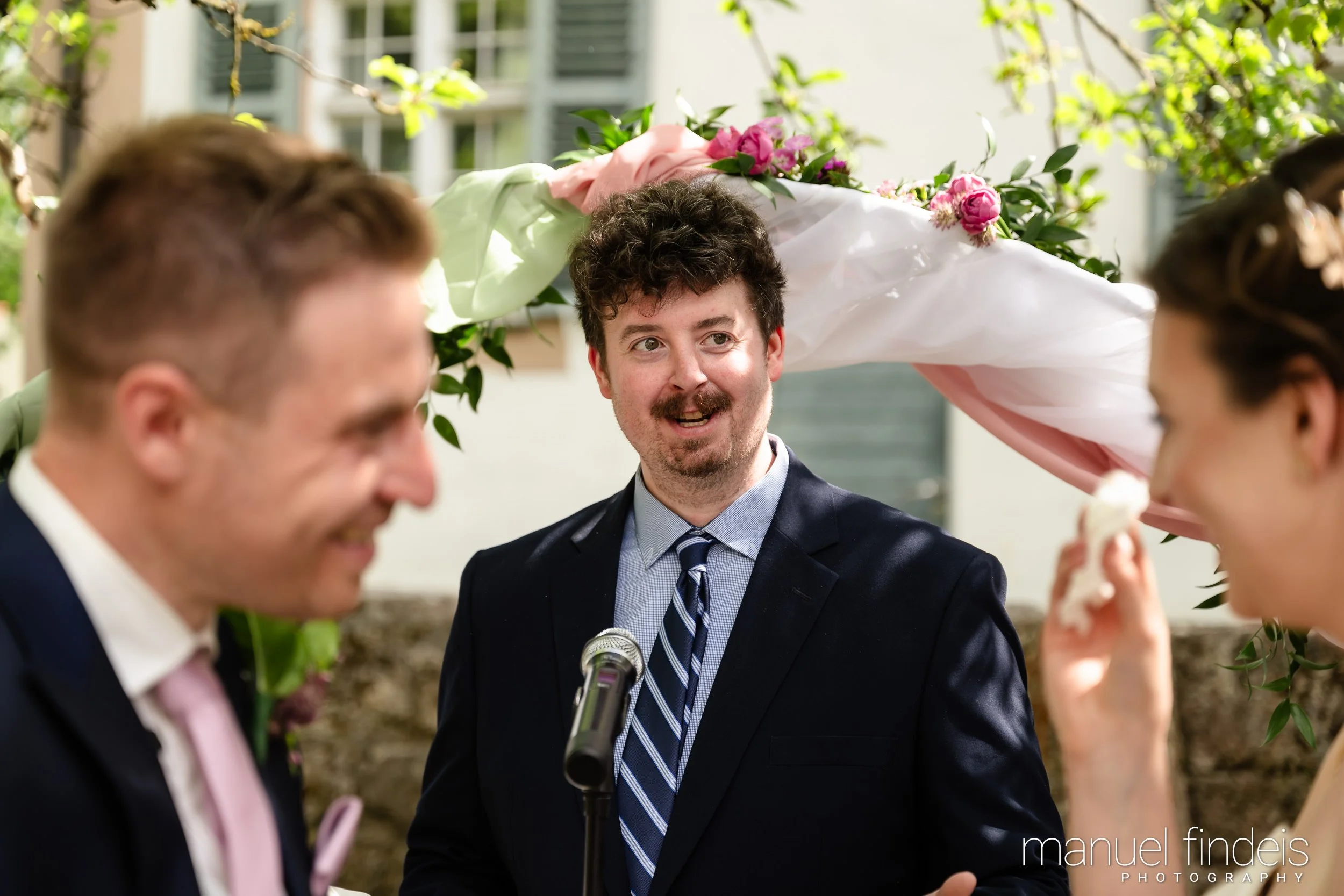 0123_Hochzeit_RuS_www.manuelfindeis.com.jpg
